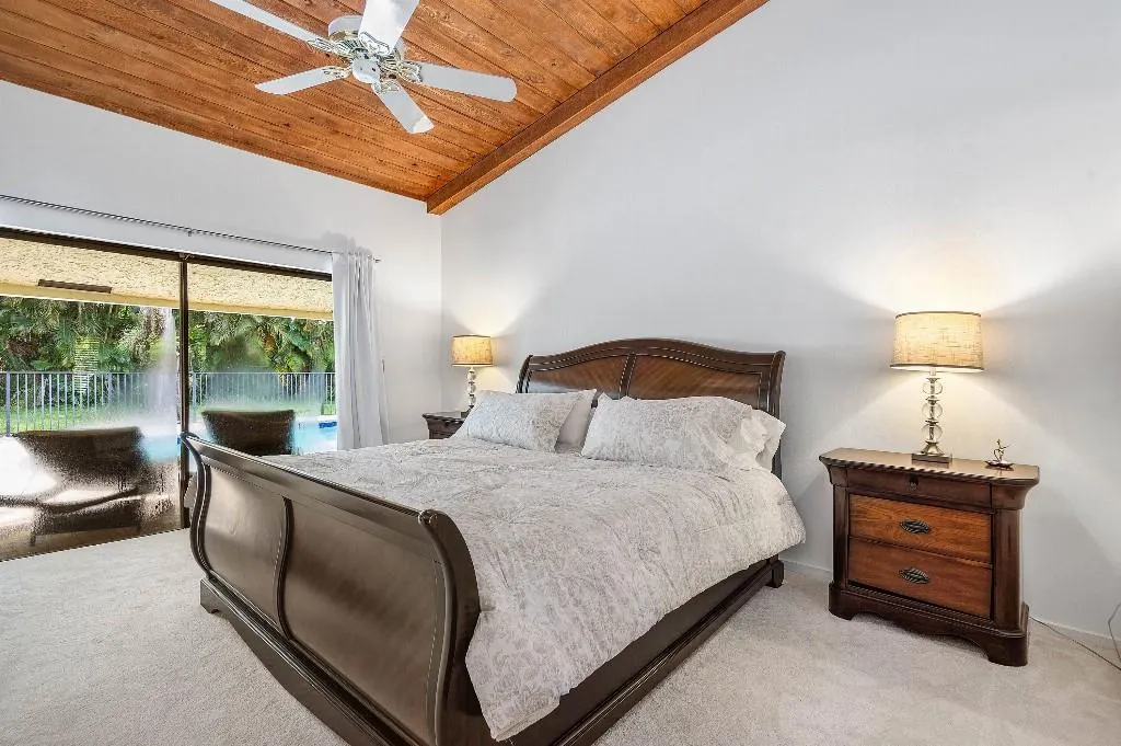 7351 Estrella Ct