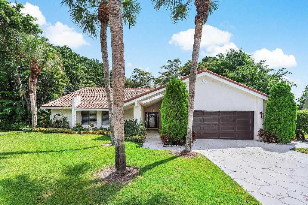 7351 Estrella Ct
