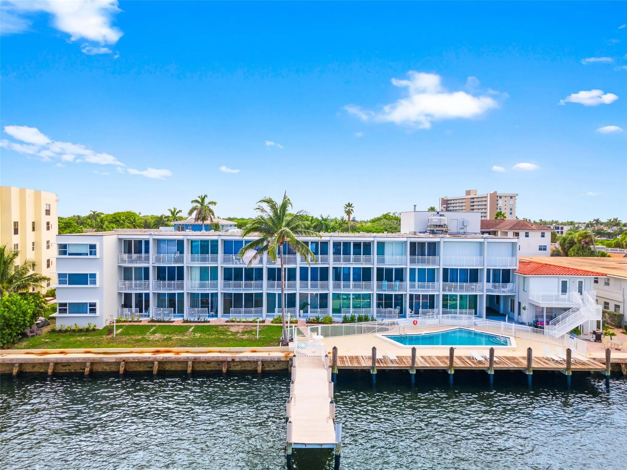 2508 Bay Dr, #209