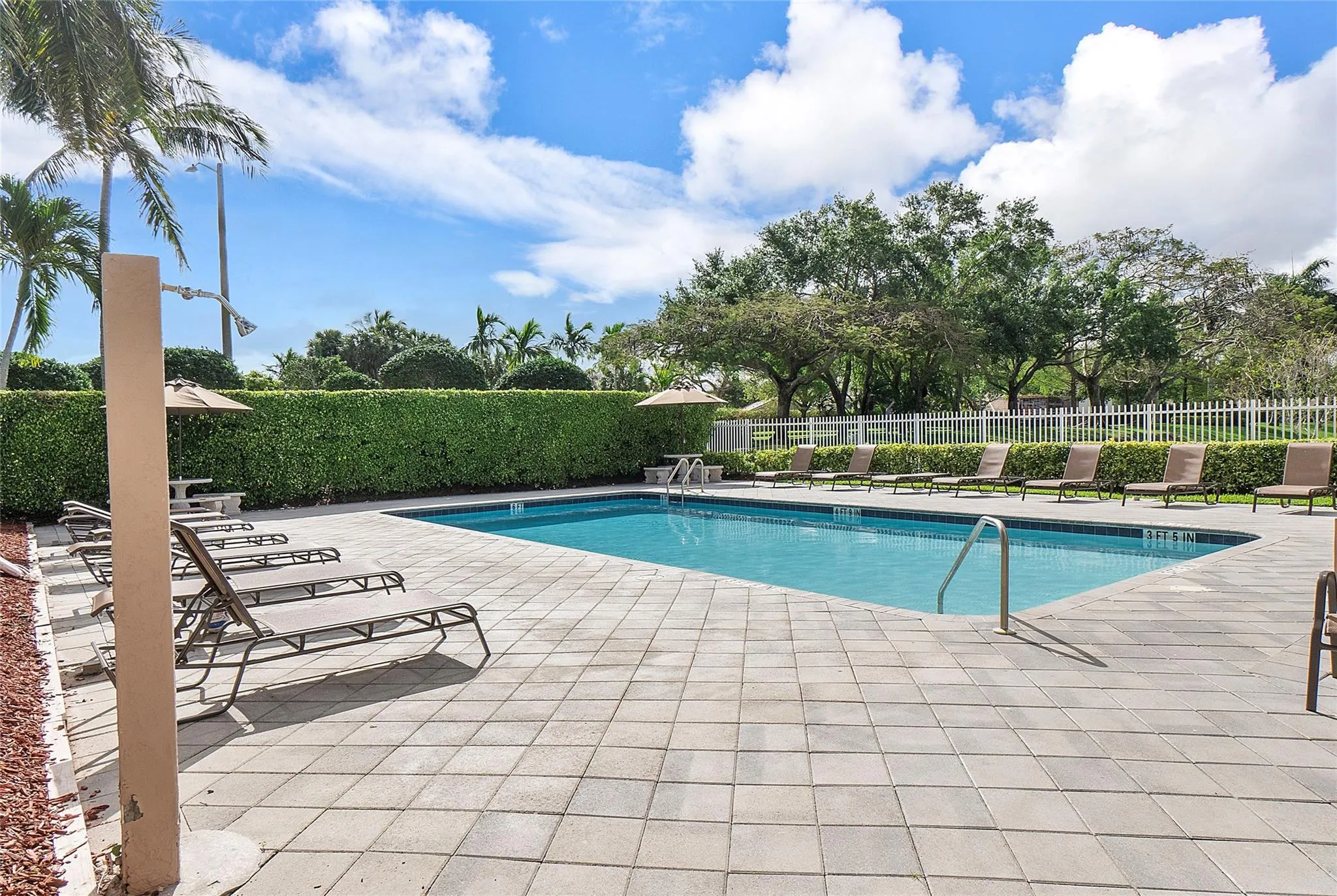 5332 NW 125th Ave