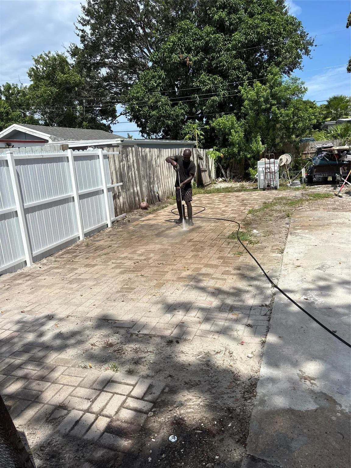4030 NE 12th Ter