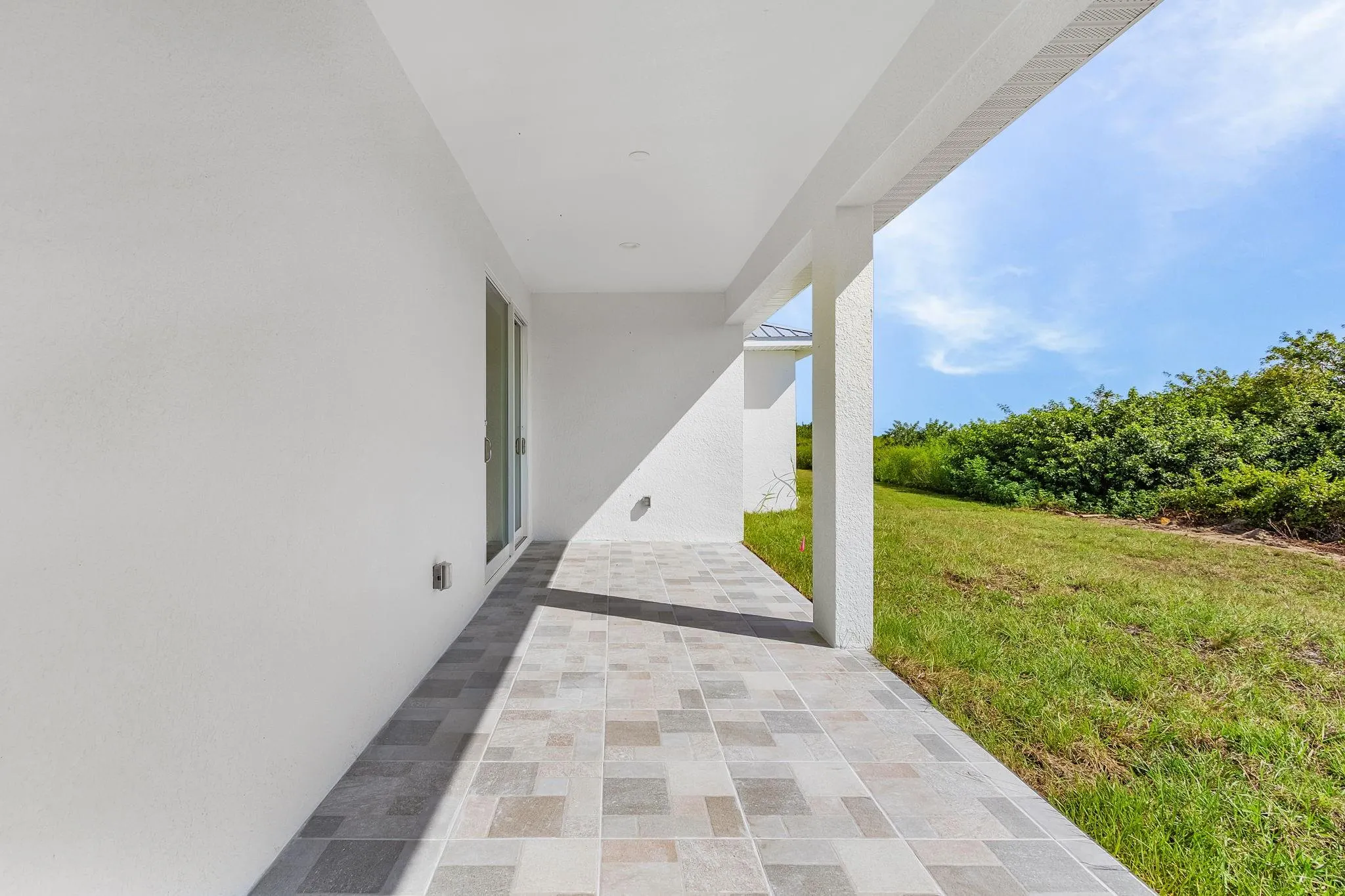 1215 Andover Dr