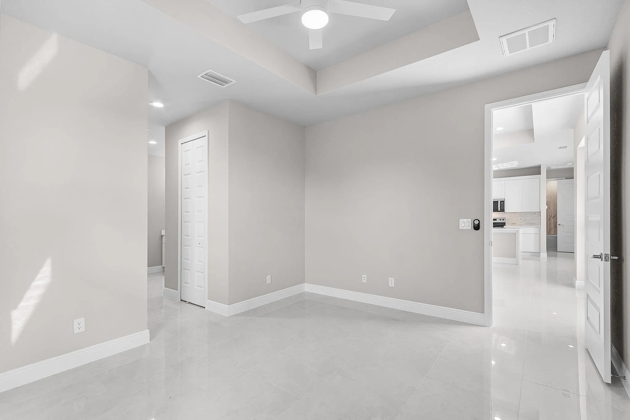 1215 Andover Dr
