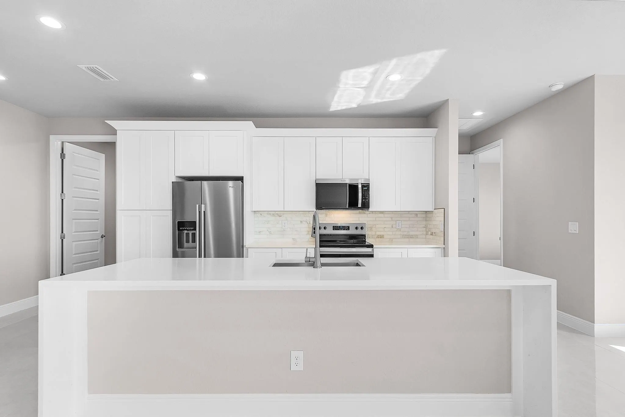 1215 Andover Dr