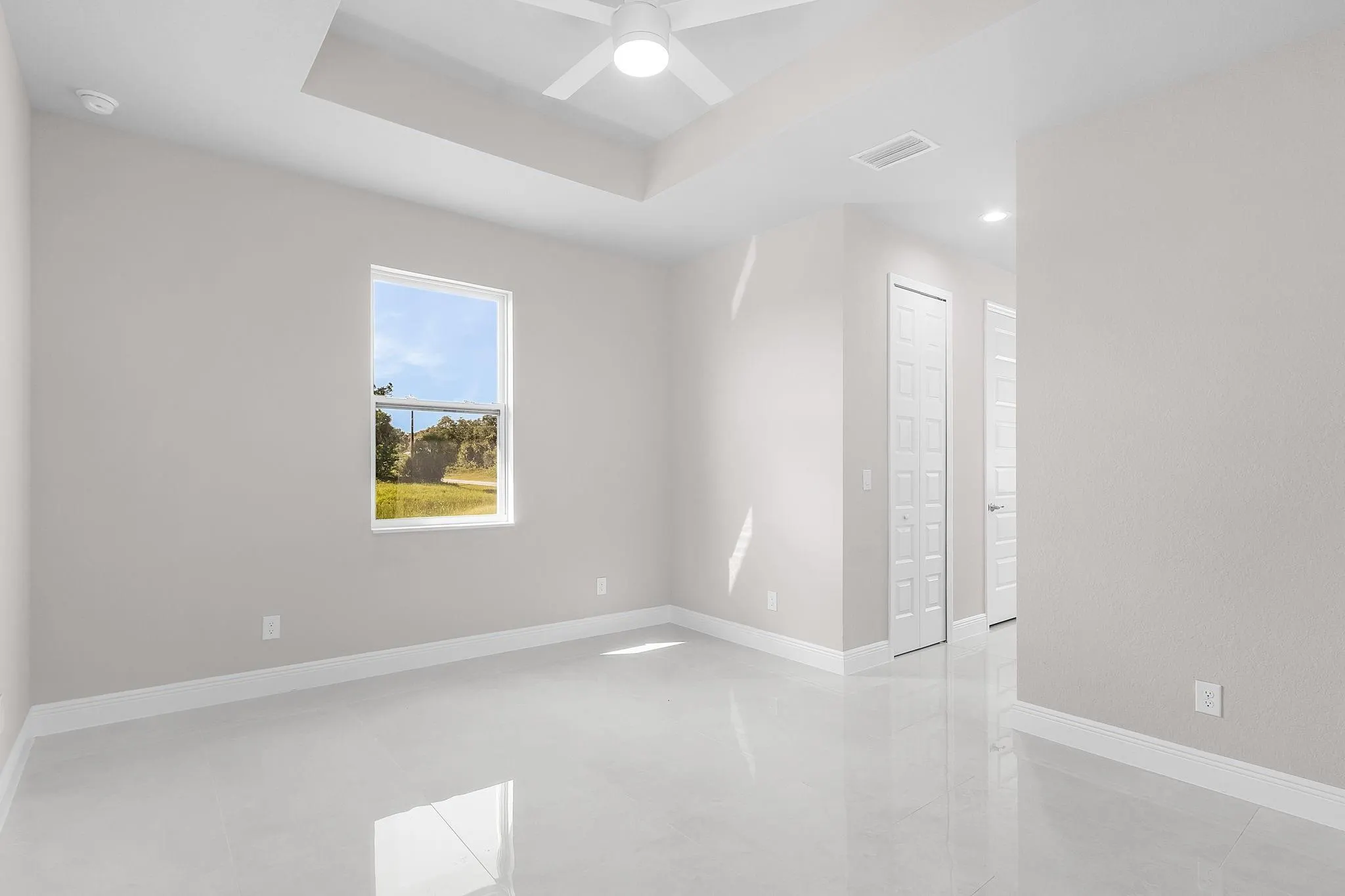 1215 Andover Dr