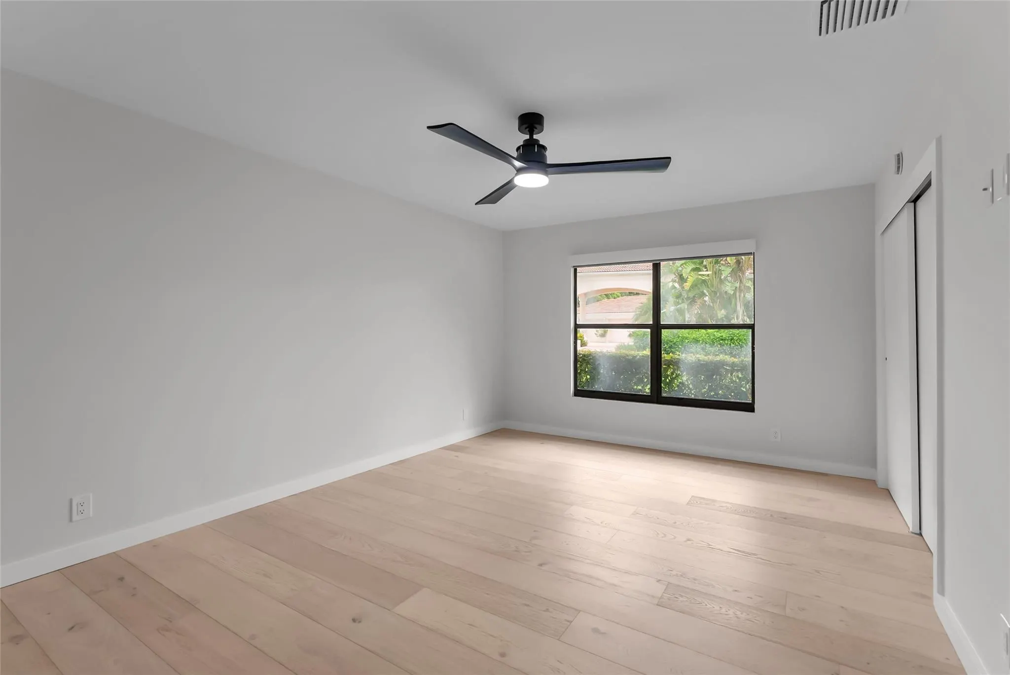 8611 Gullane Ct