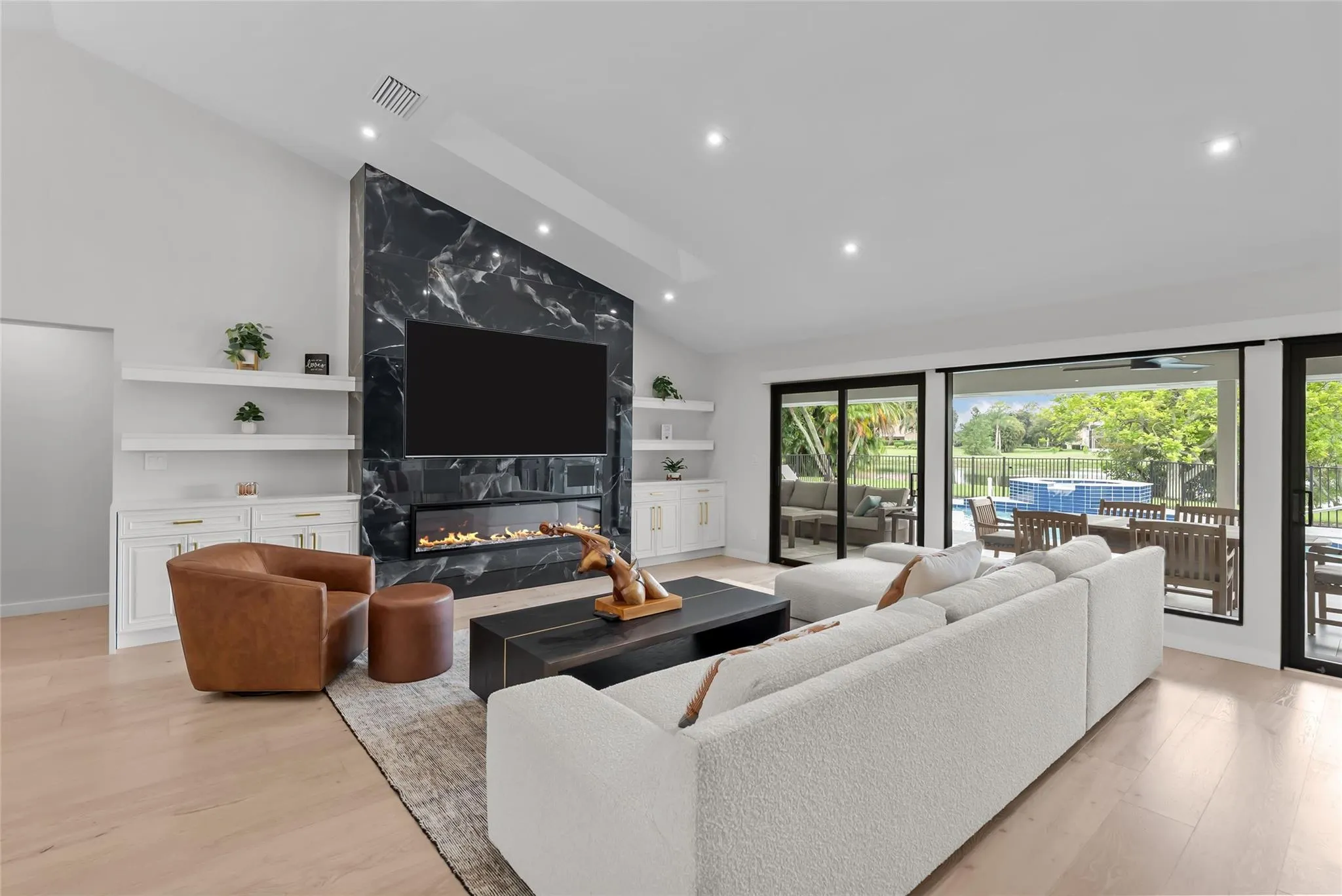 8611 Gullane Ct