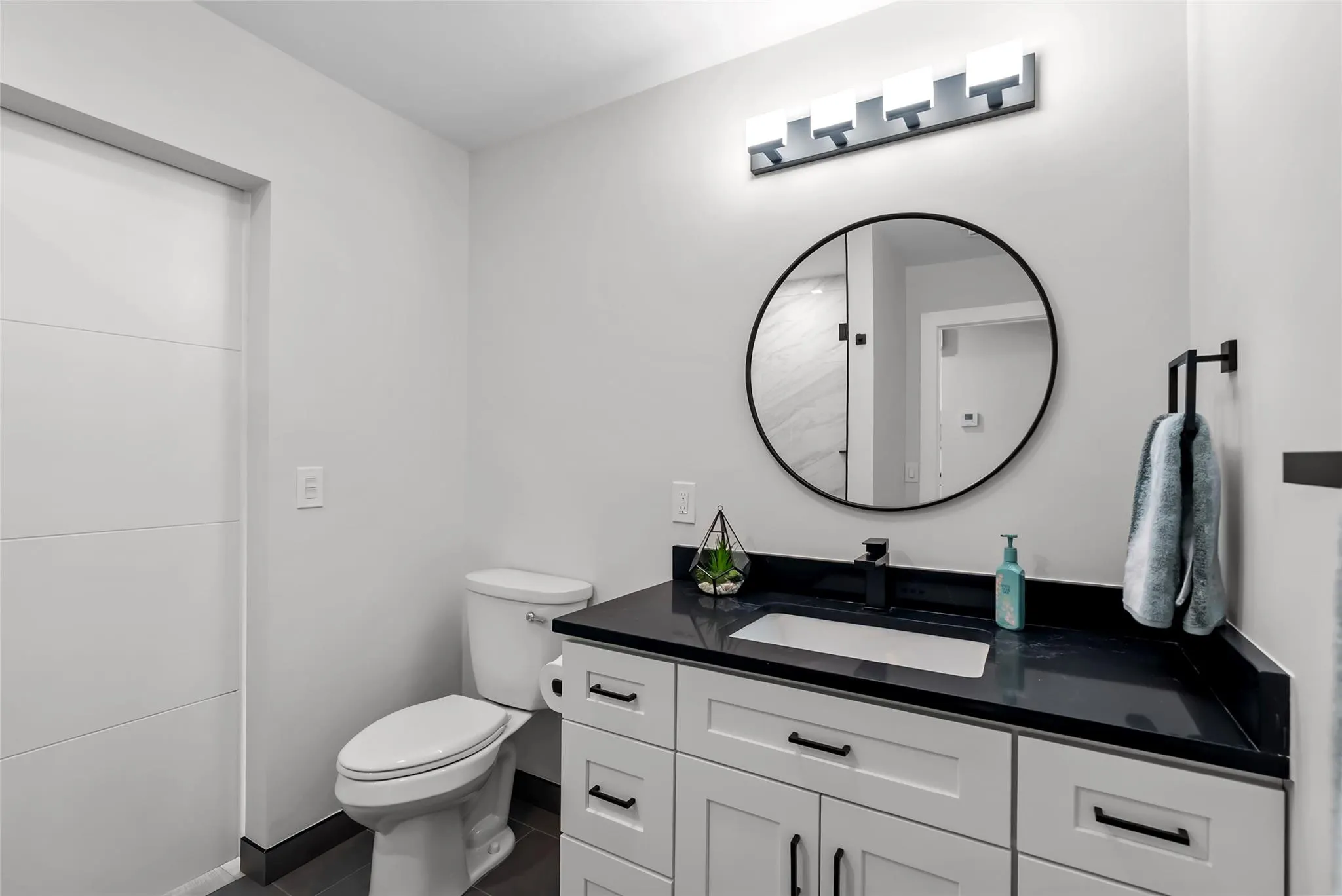8611 Gullane Ct