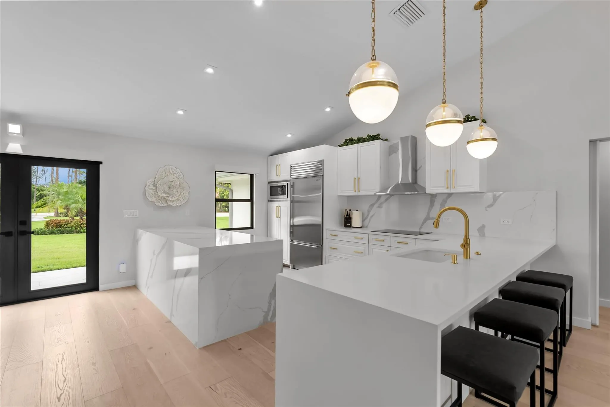8611 Gullane Ct
