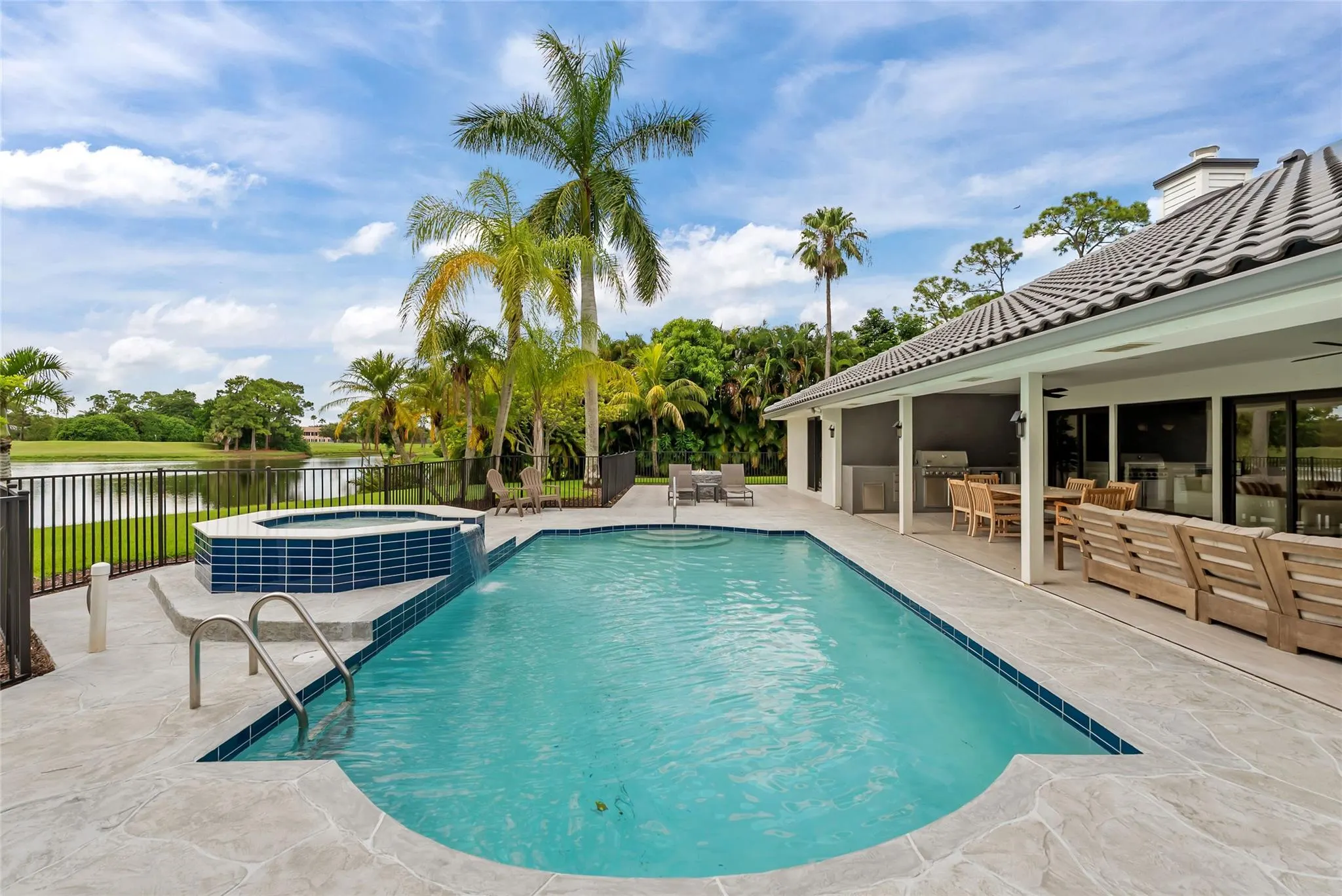 8611 Gullane Ct