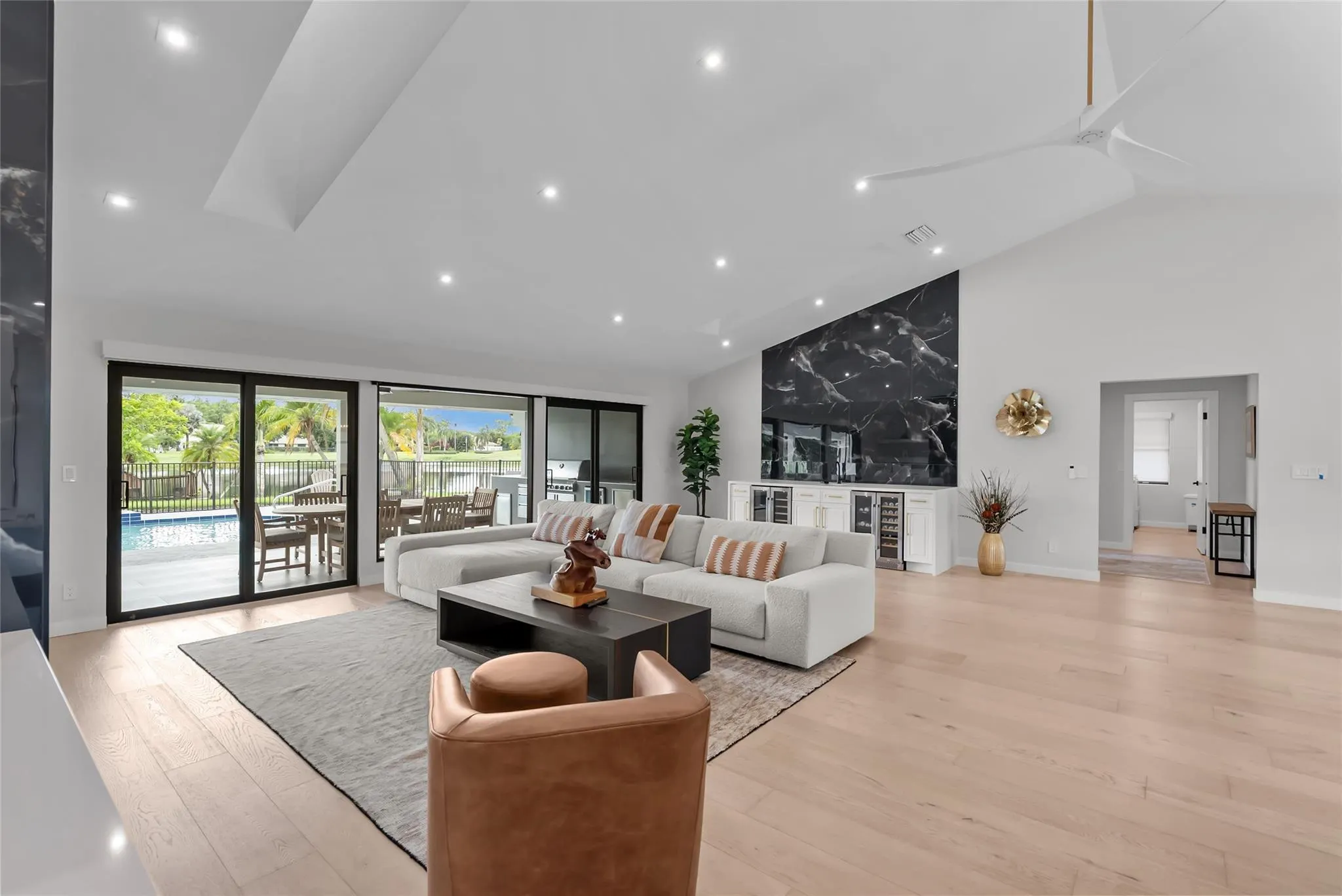 8611 Gullane Ct