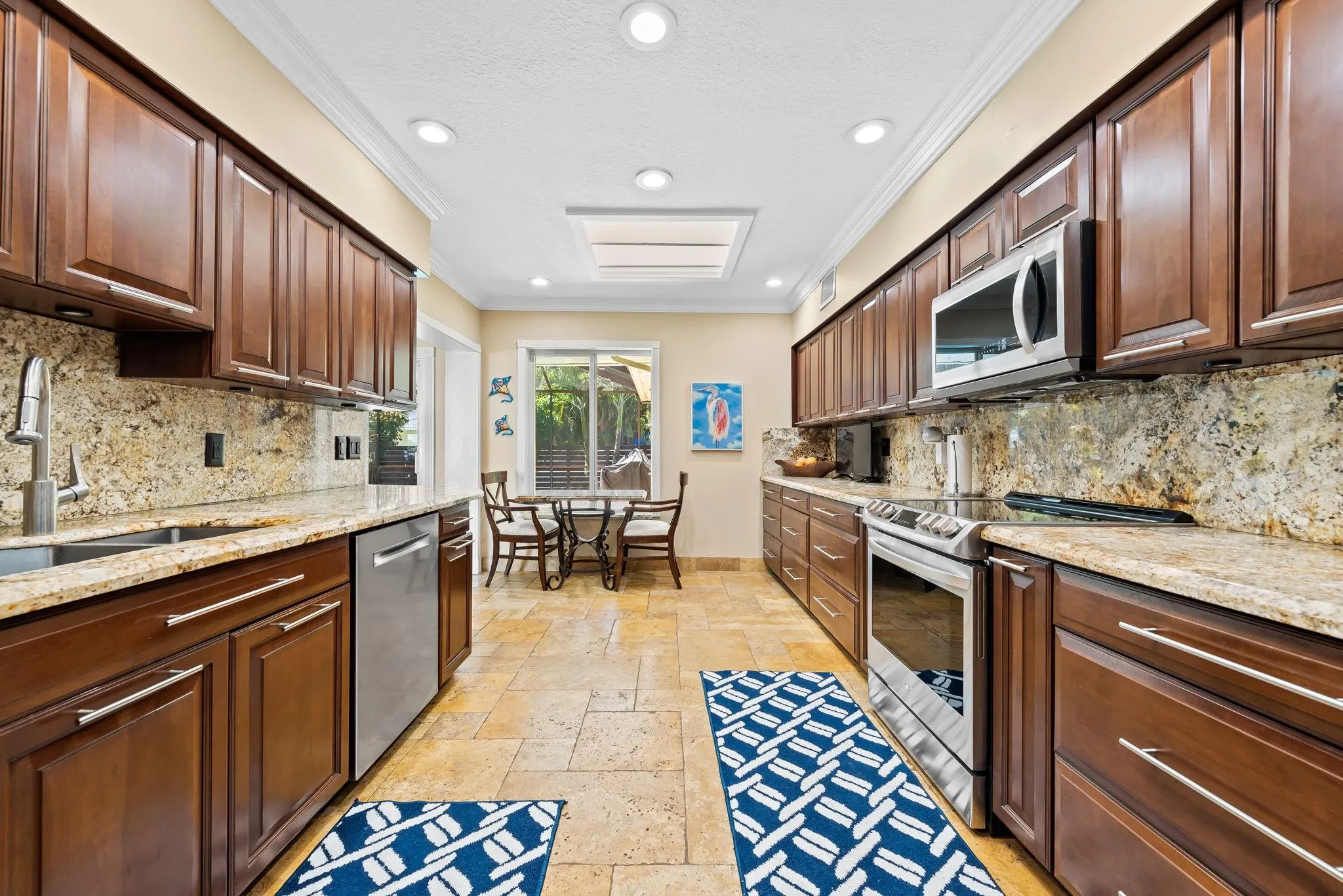 804 S Southlake Dr