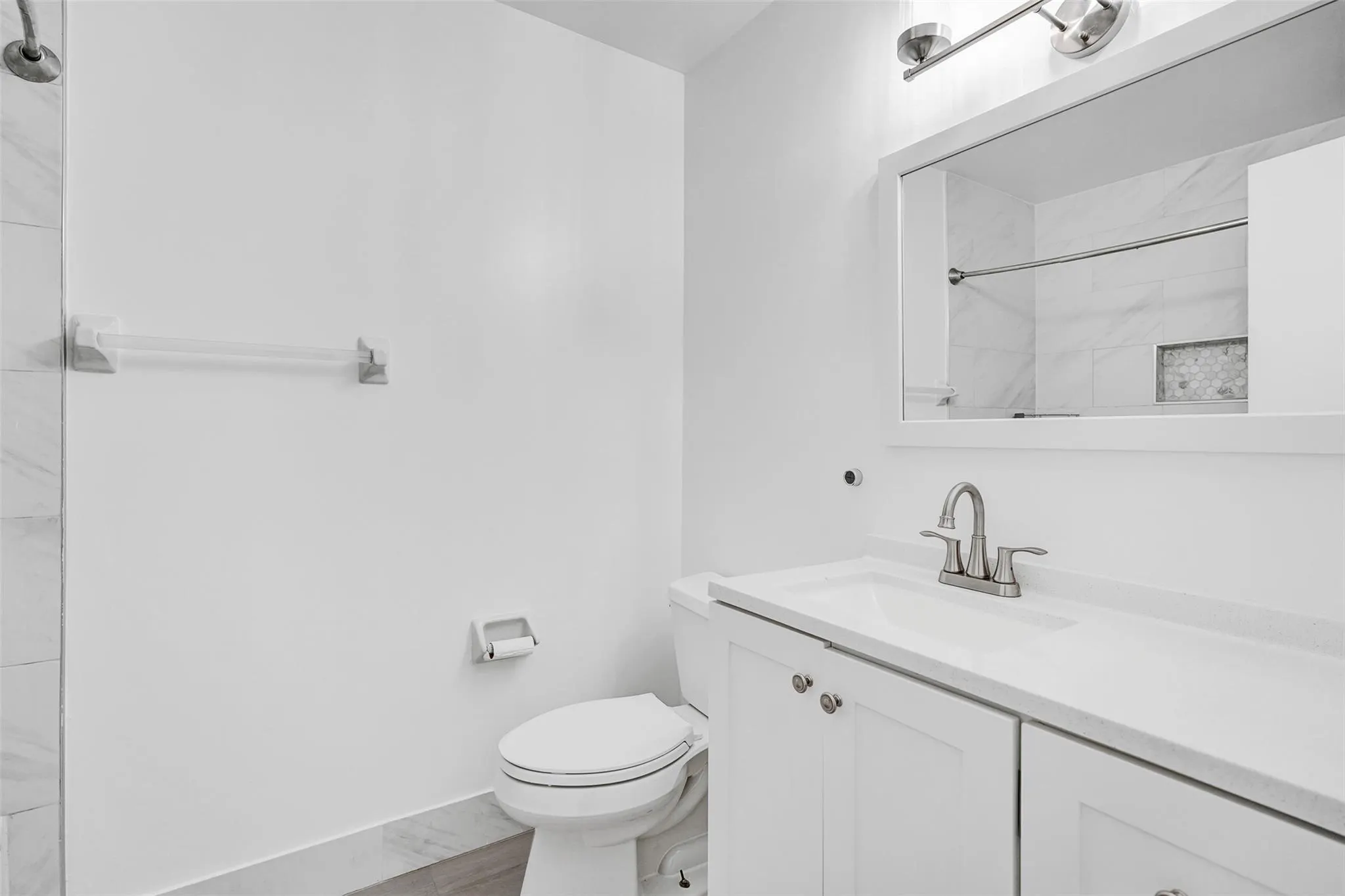 4407 NW 20th St, #450