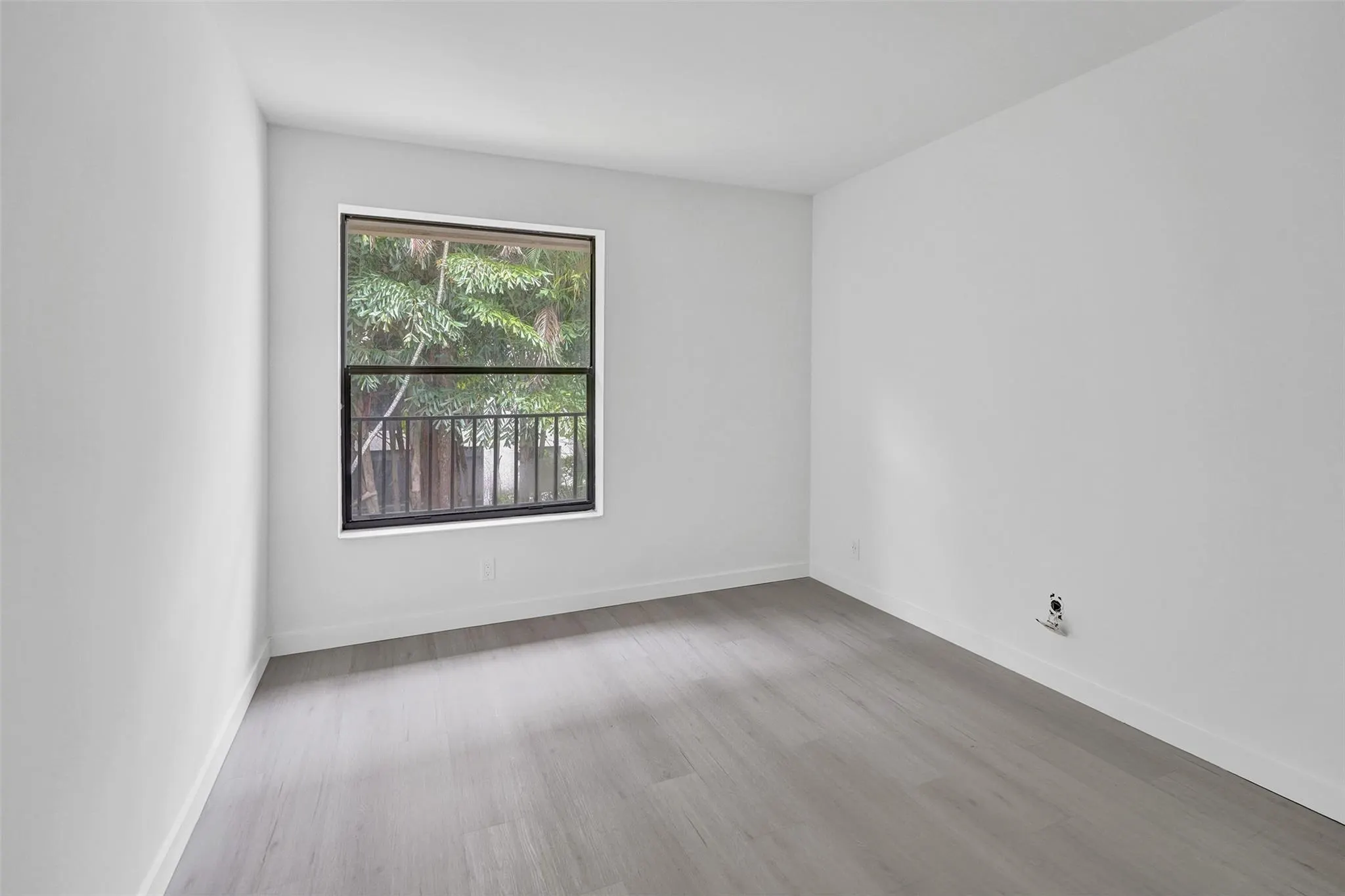 4407 NW 20th St, #450