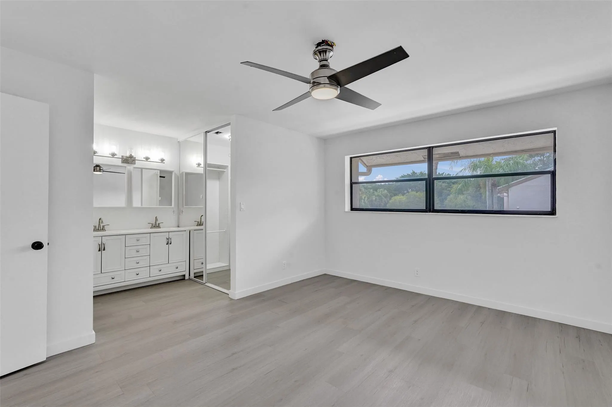 4407 NW 20th St, #450