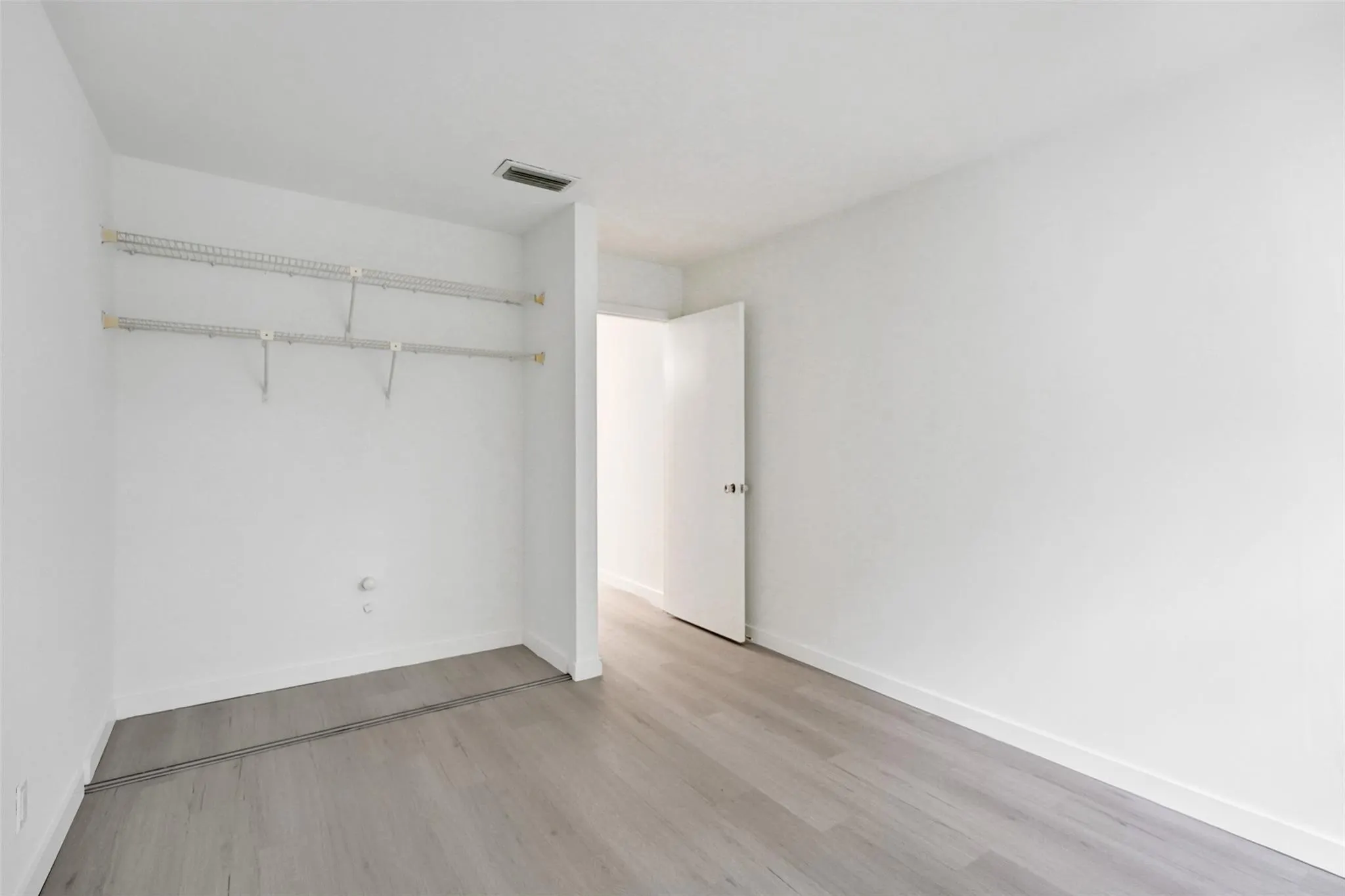 4407 NW 20th St, #450