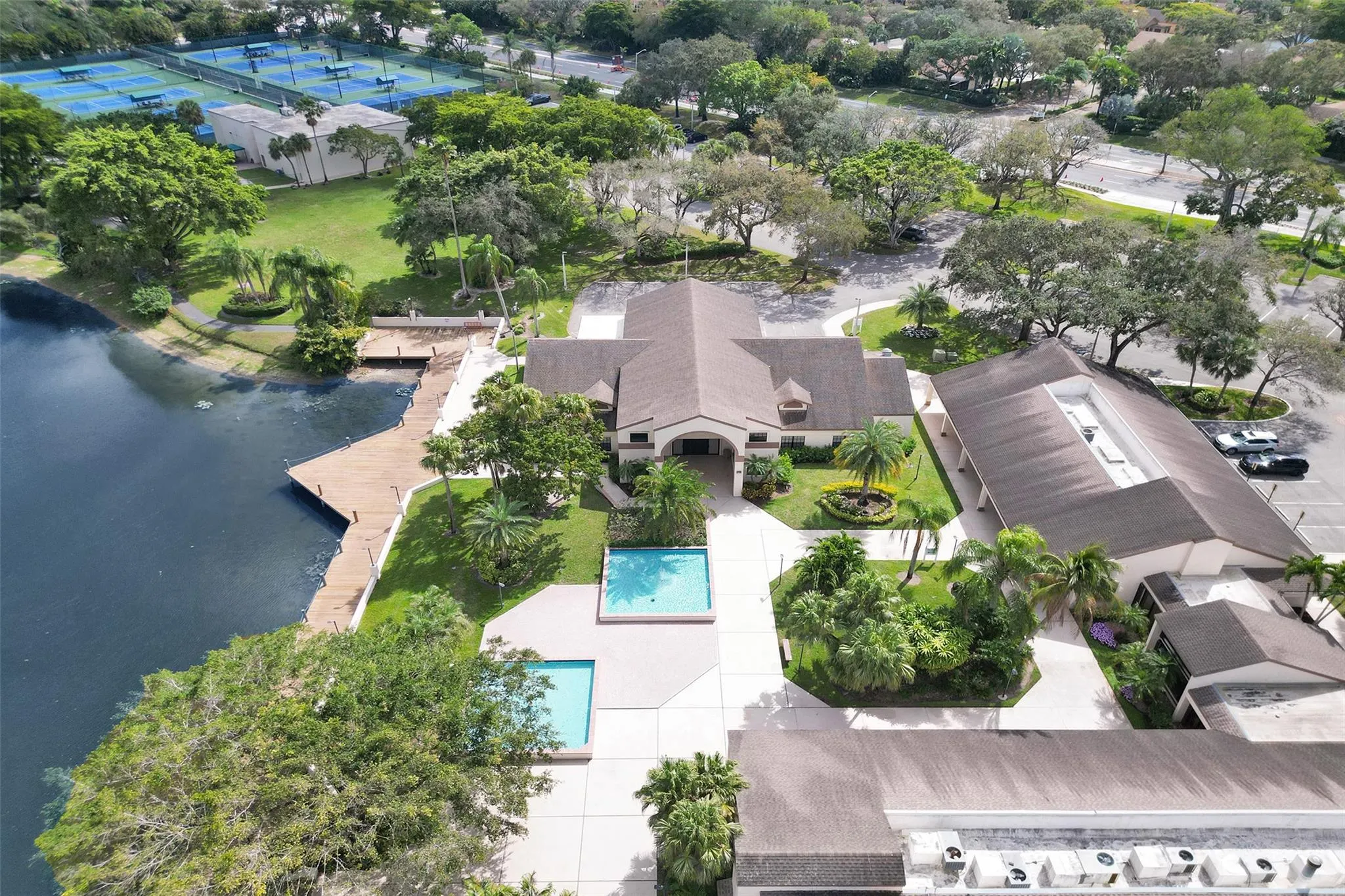 4407 NW 20th St, #450