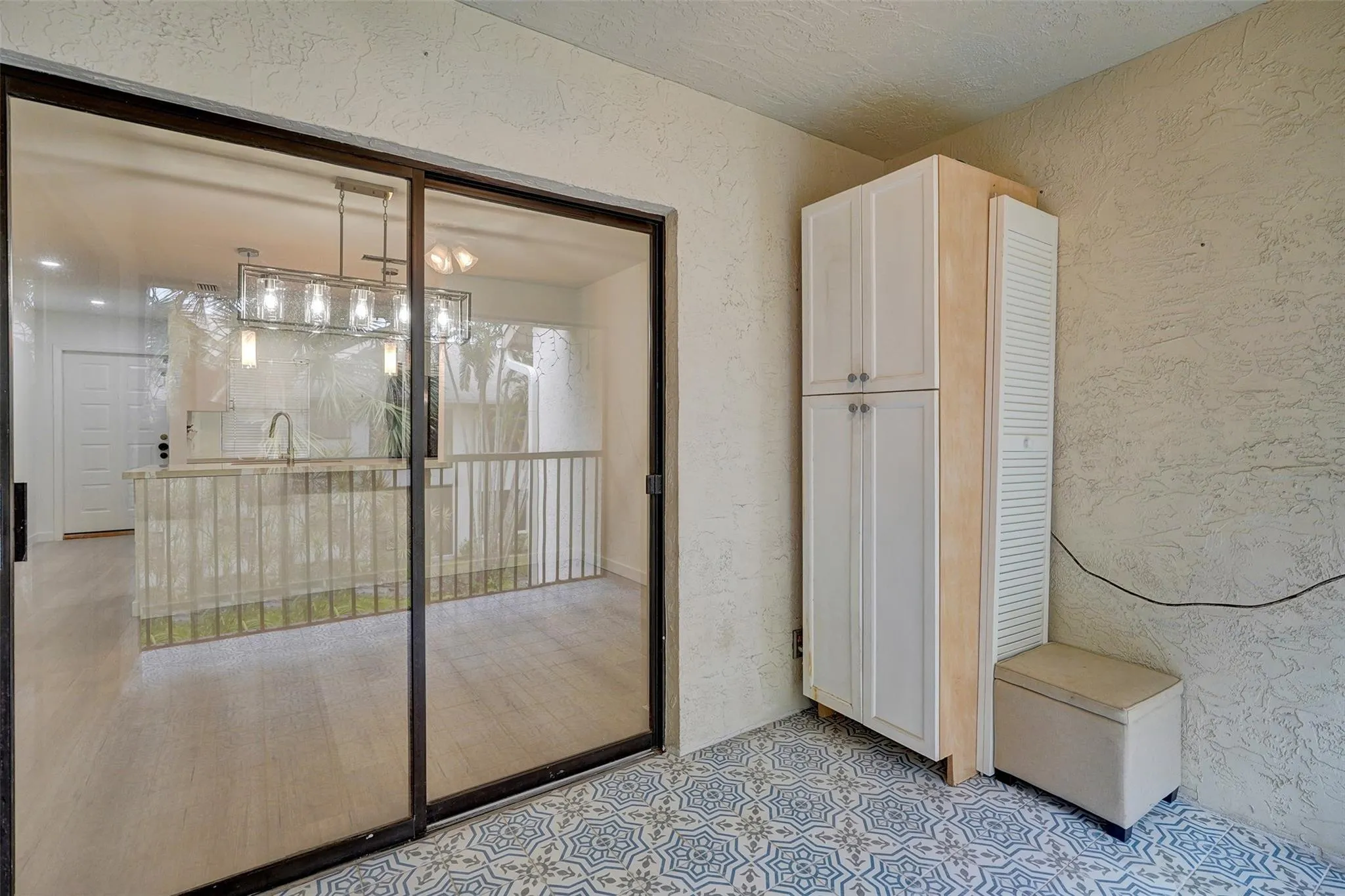 4407 NW 20th St, #450
