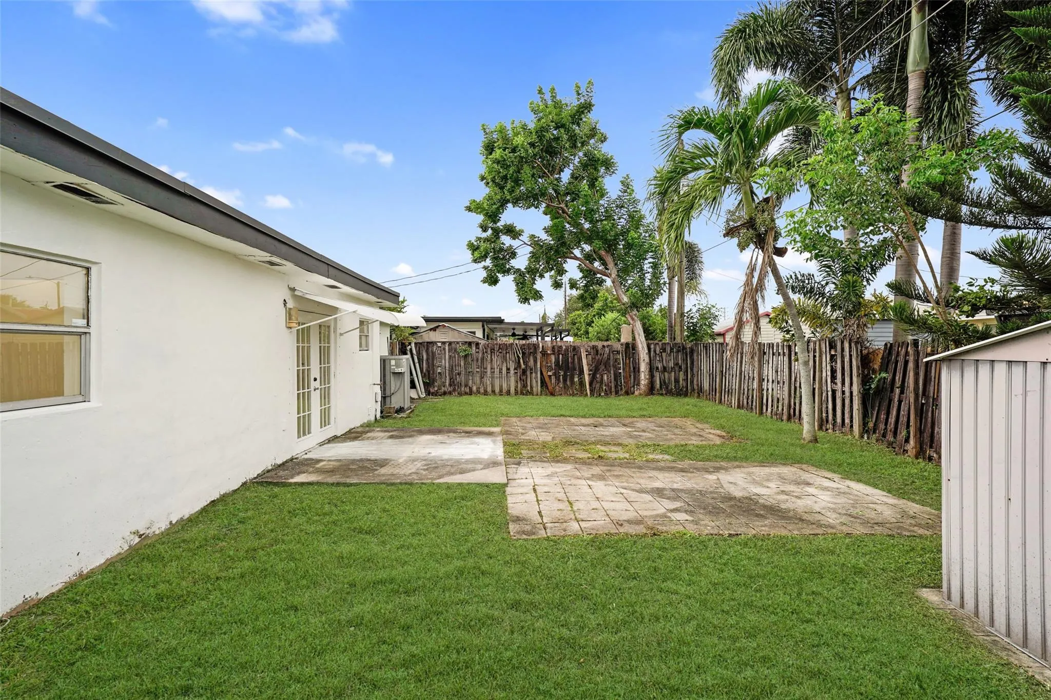 8461 NW 14th St