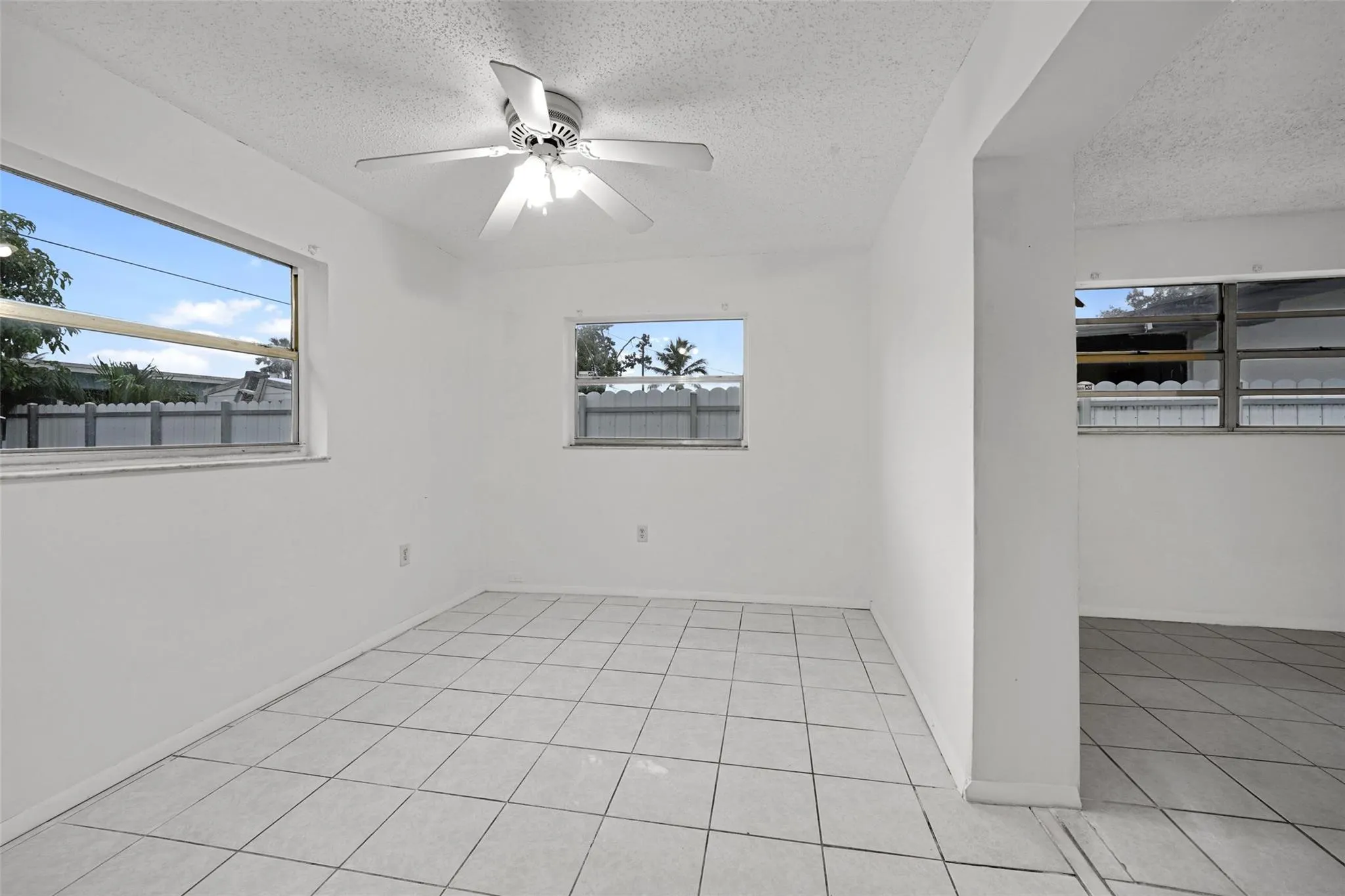 8461 NW 14th St