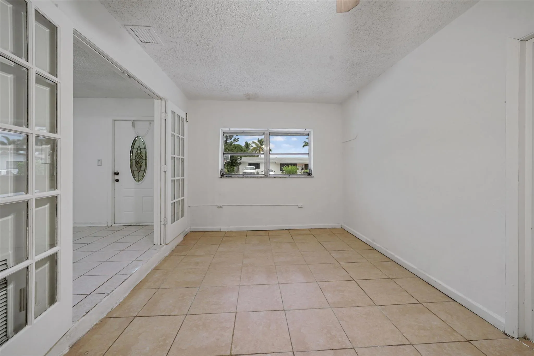 8461 NW 14th St