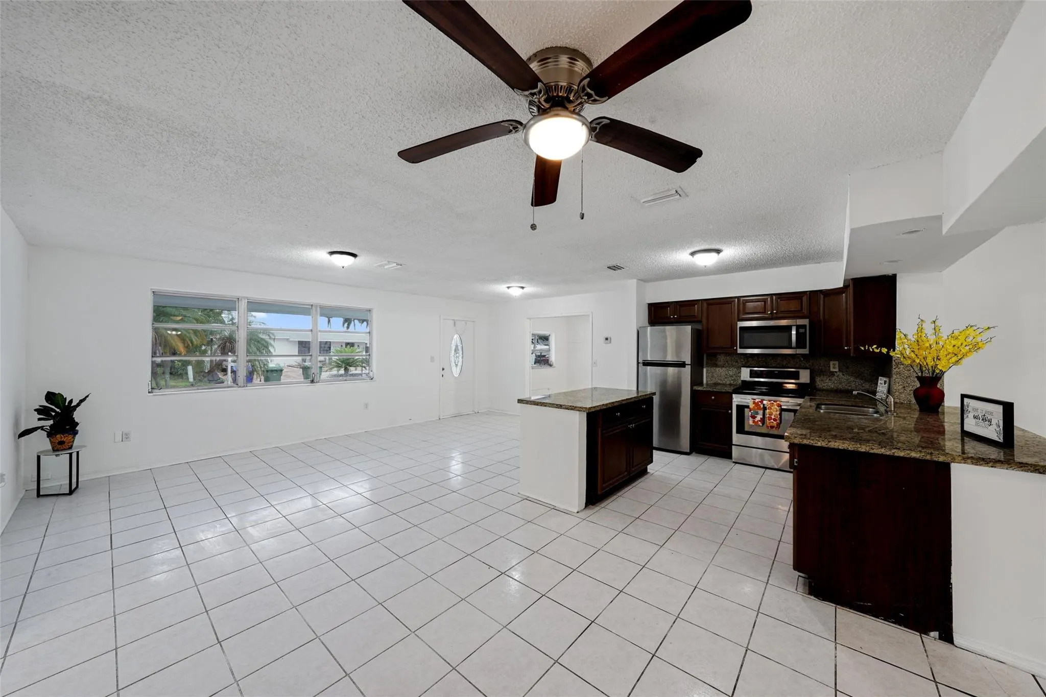 8461 NW 14th St