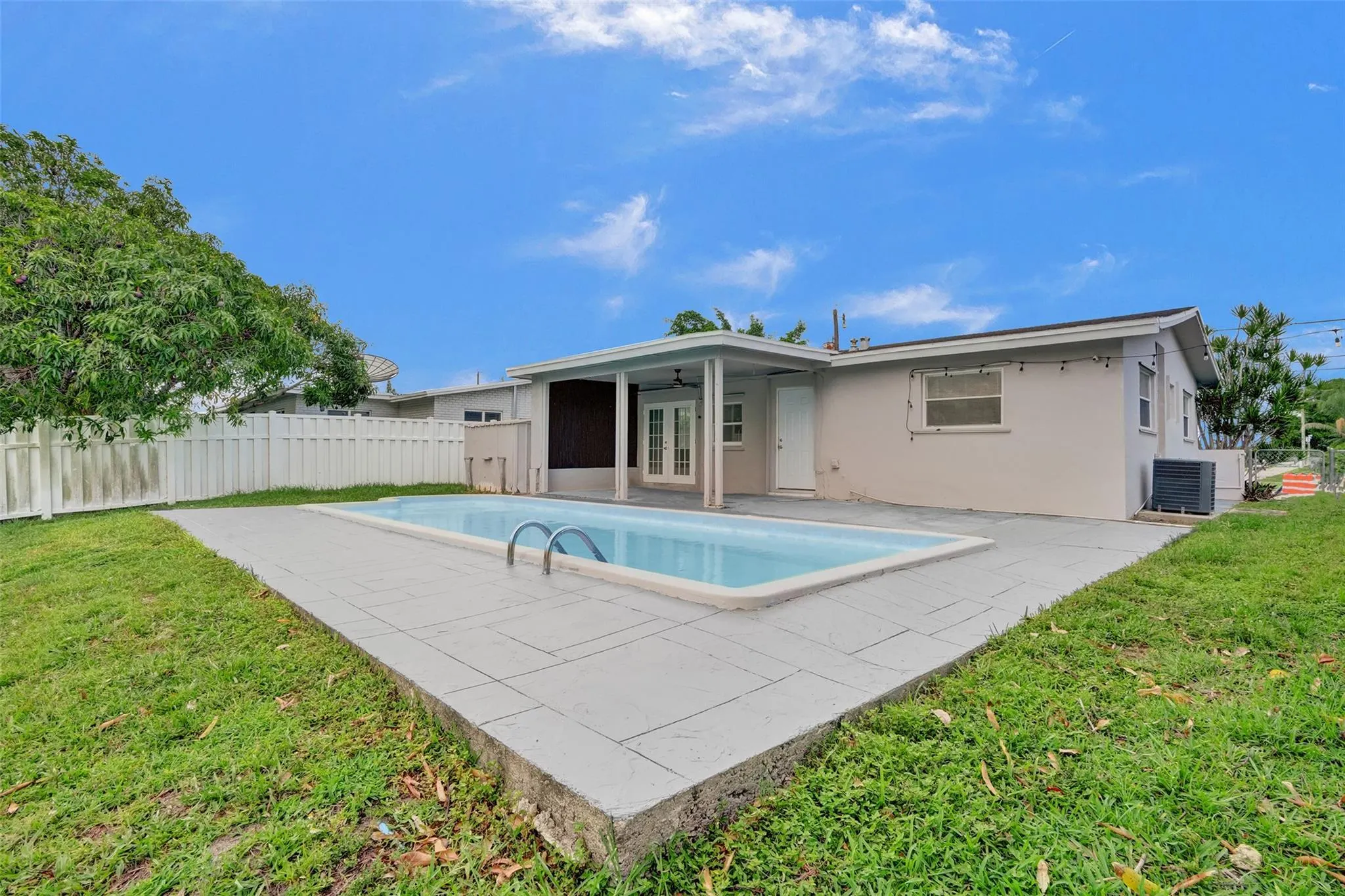 2501 NW 87th ave