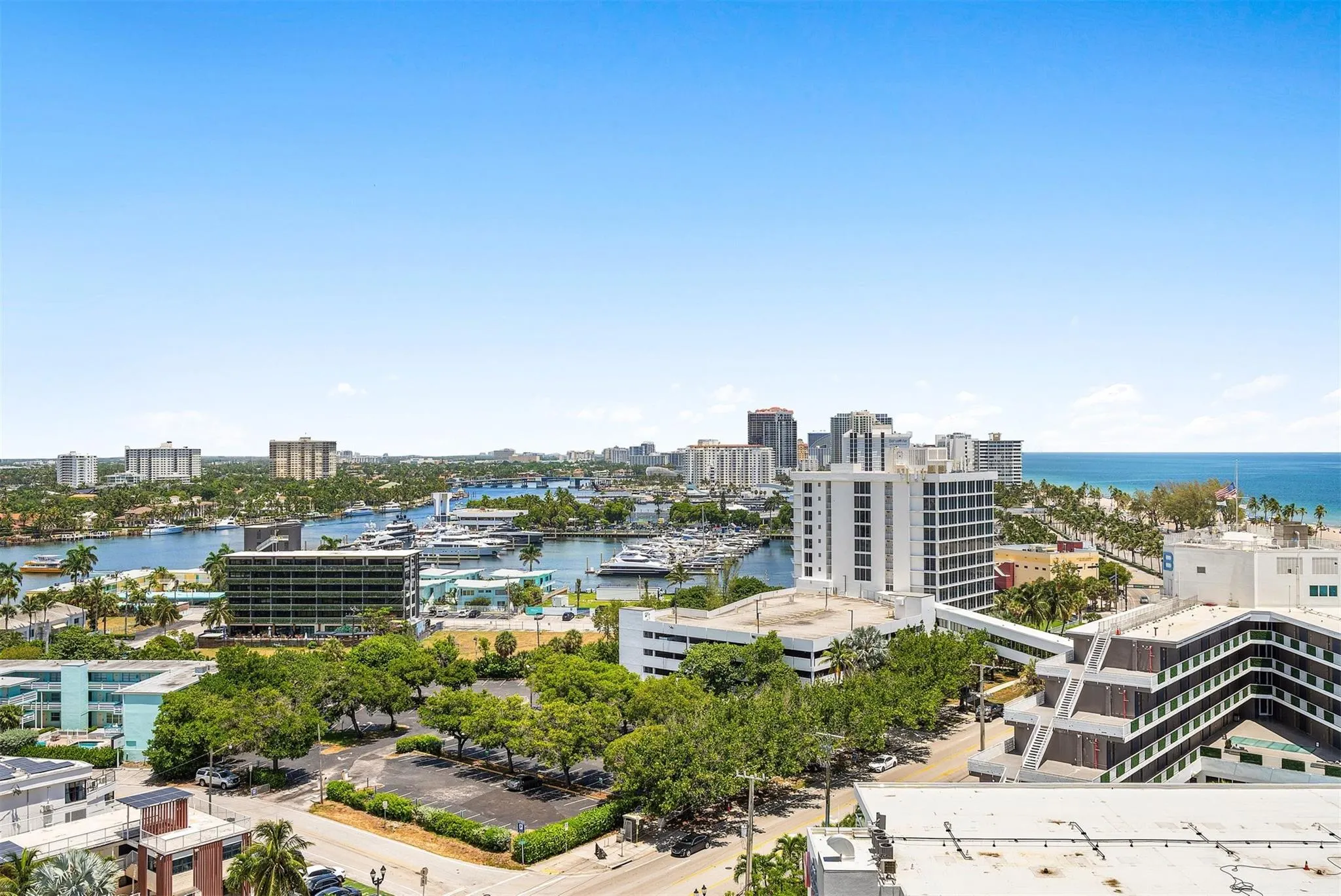 3000 Holiday Dr, #1605