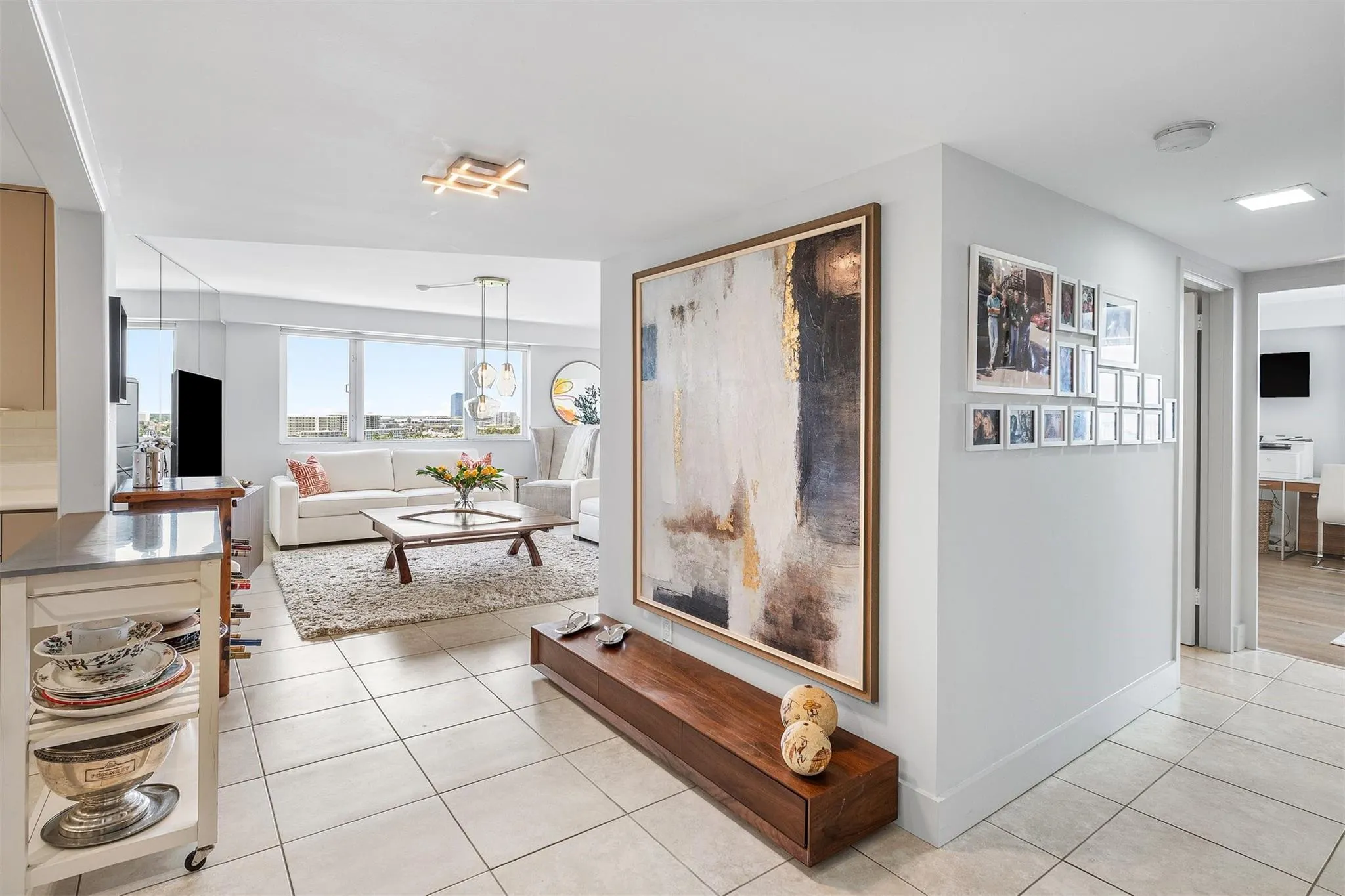 3000 Holiday Dr, #1605