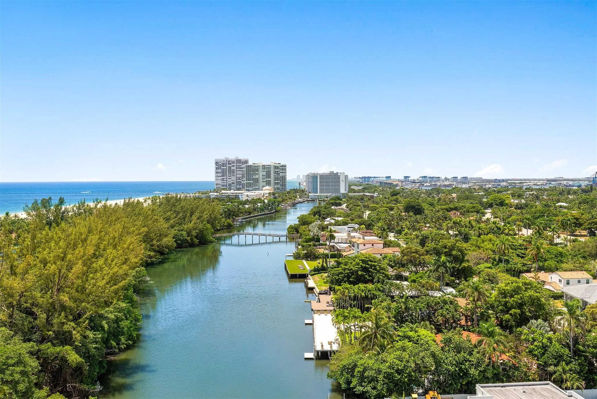 3000 Holiday Dr, #1605