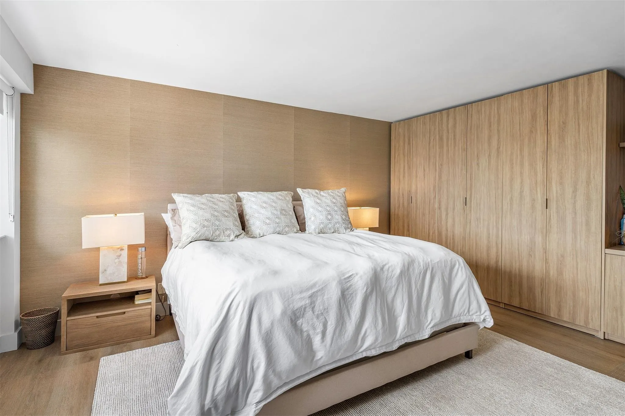 3000 Holiday Dr, #1605