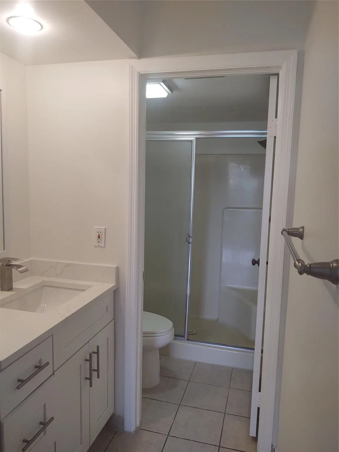 301 Club Cir, #103