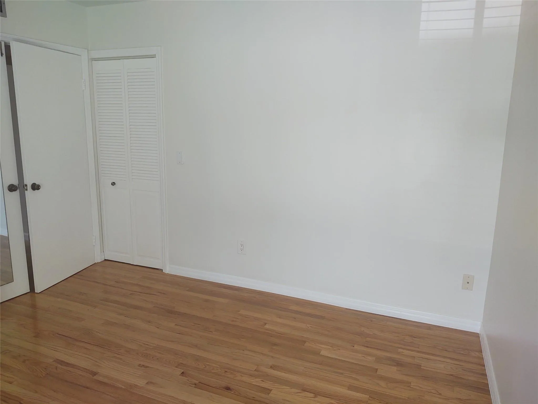 301 Club Cir, #103