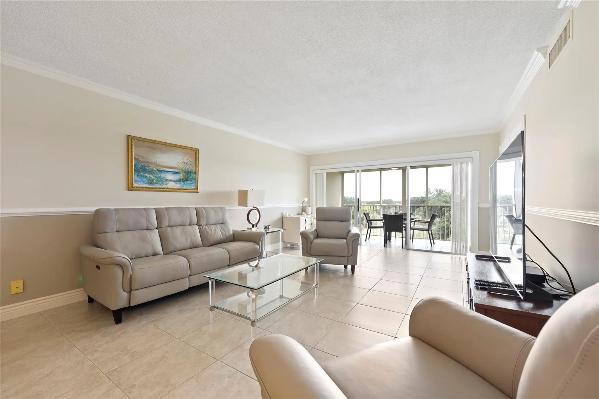 3050 N Palm Aire Dr, #609