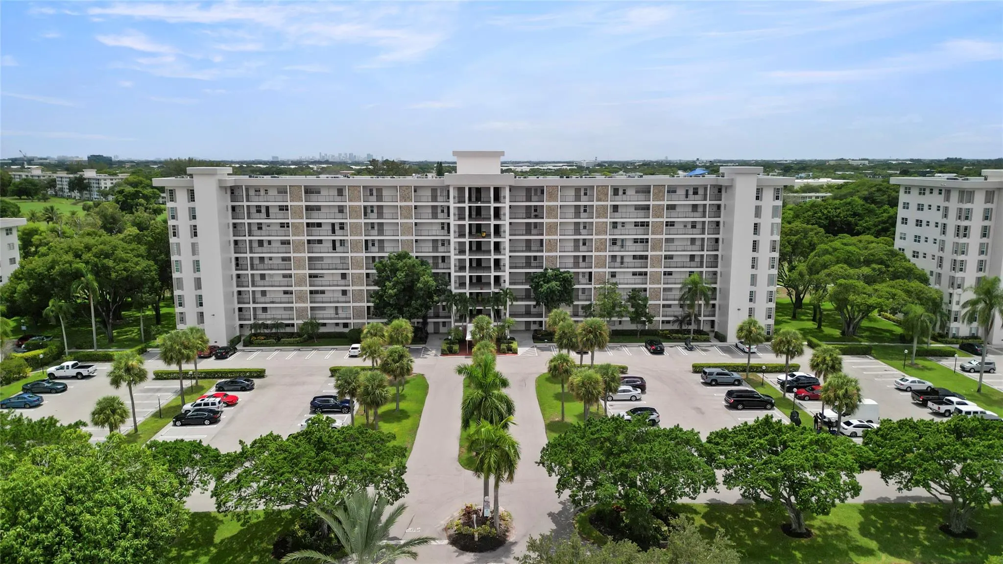 3050 N Palm Aire Dr, #609