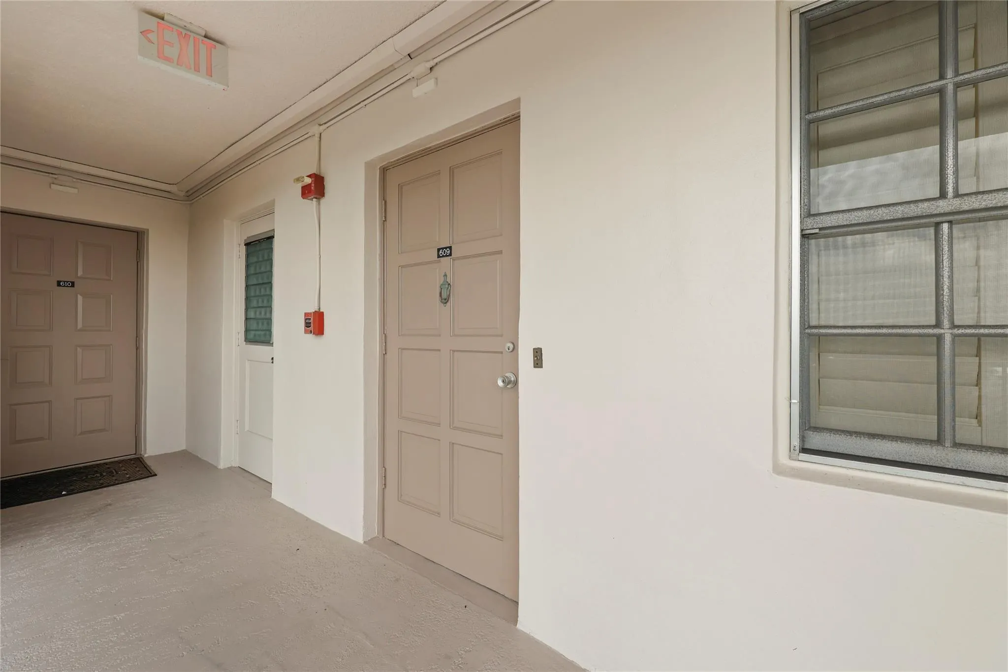 3050 N Palm Aire Dr, #609