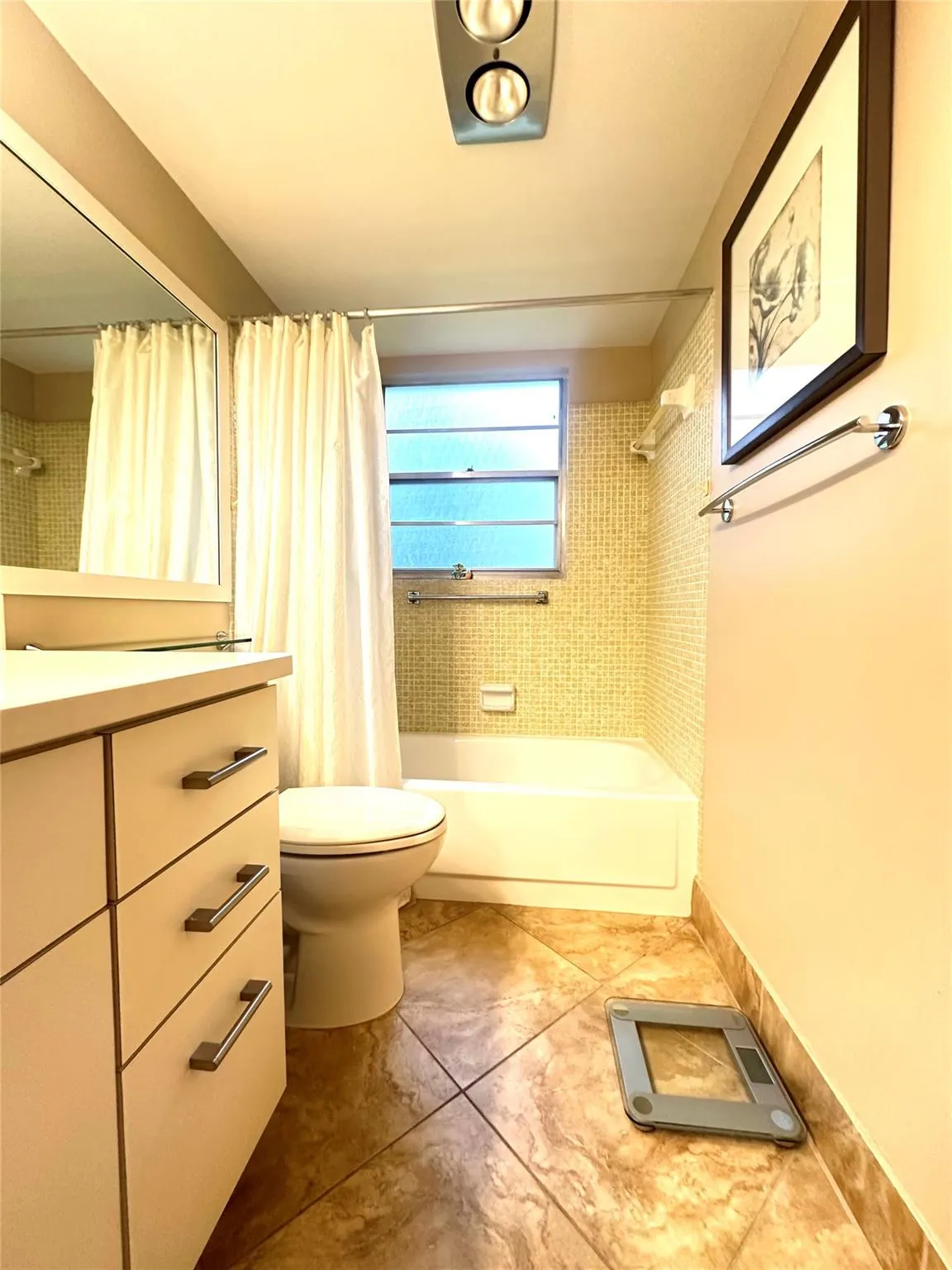 236 Grantham B, #236