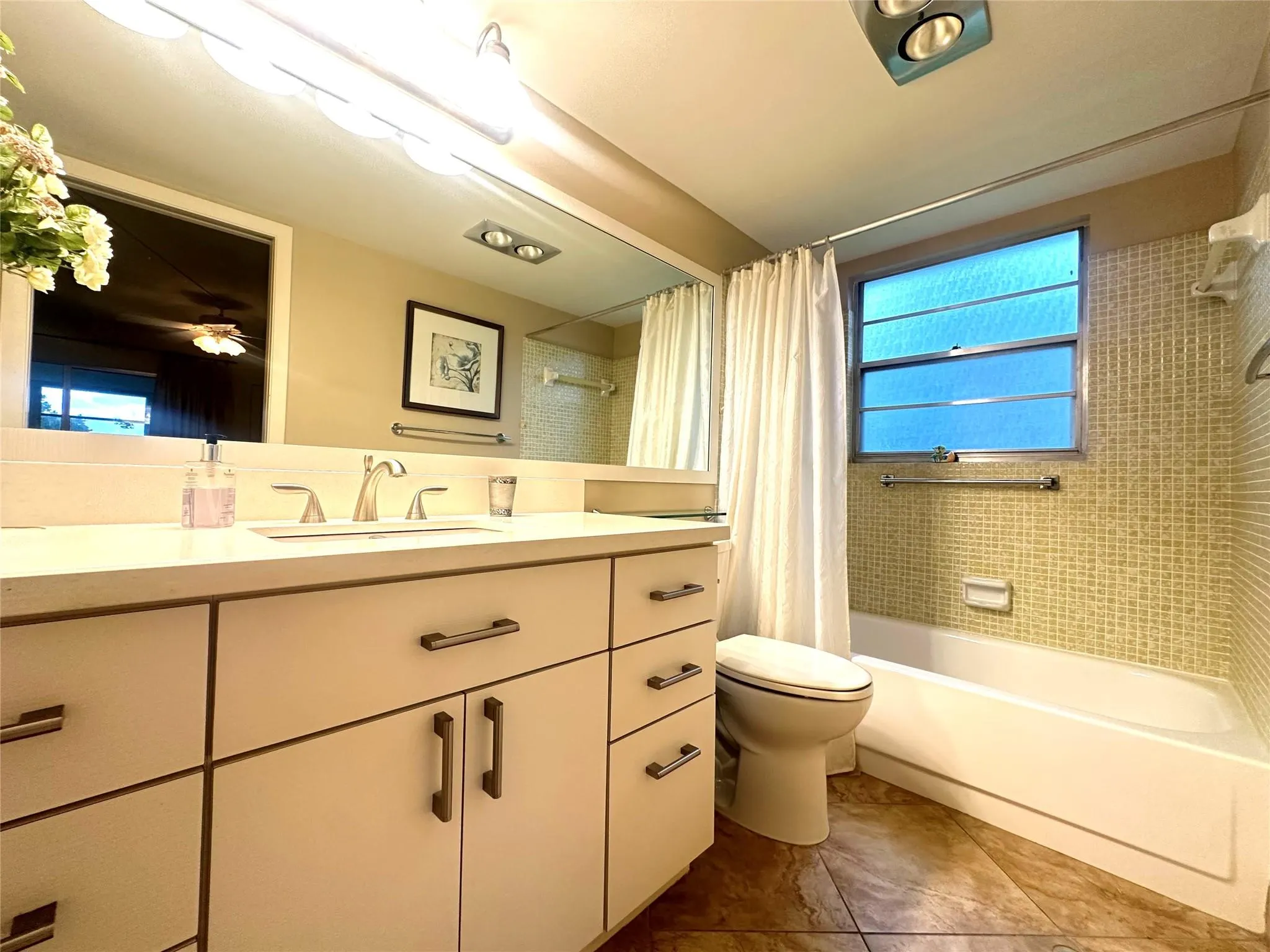 236 Grantham B, #236