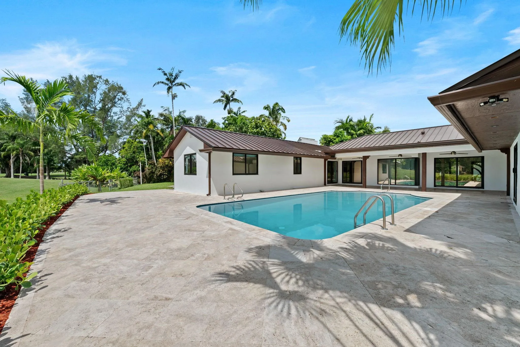 5220 N 31st Pl