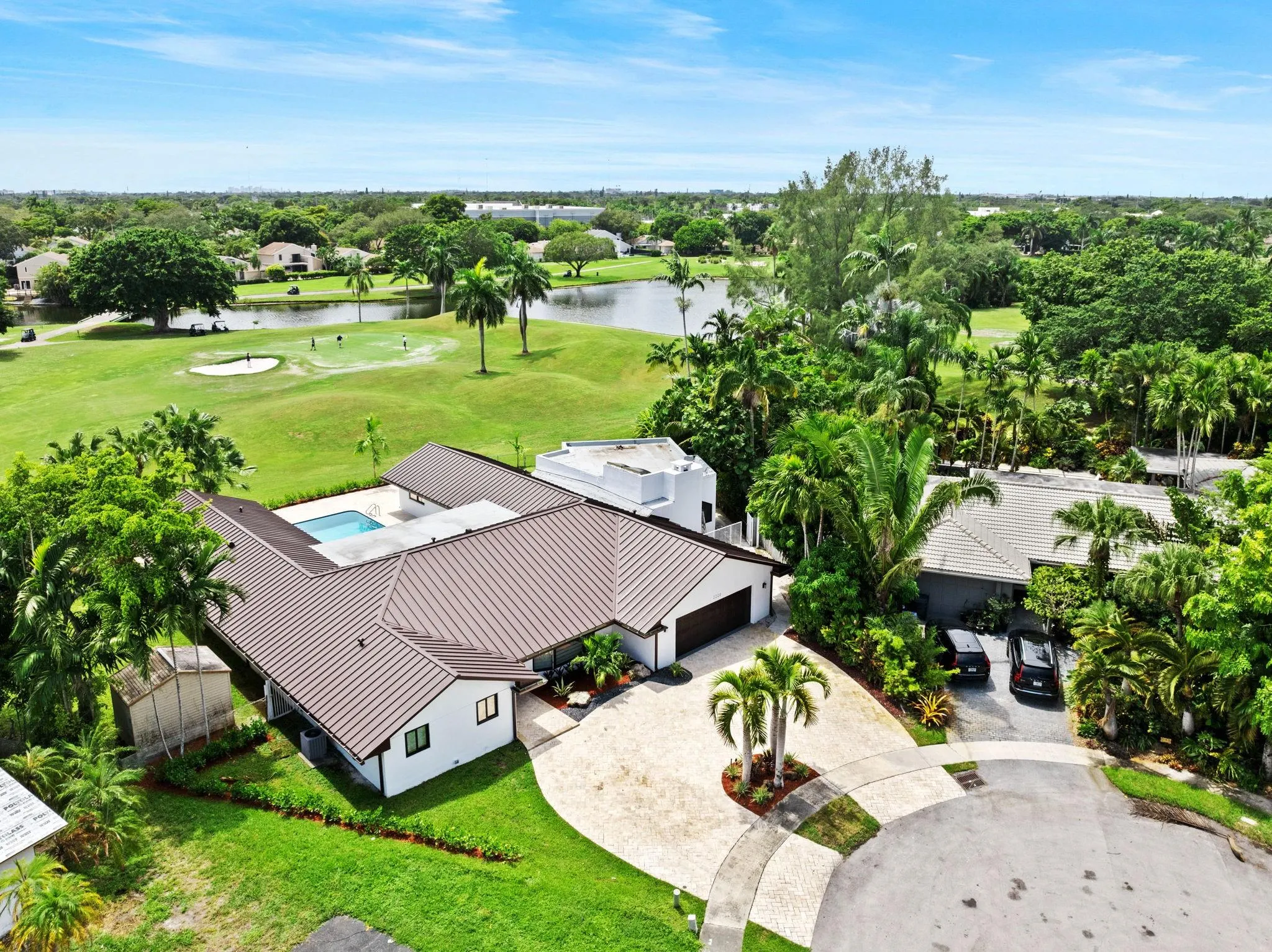 5220 N 31st Pl