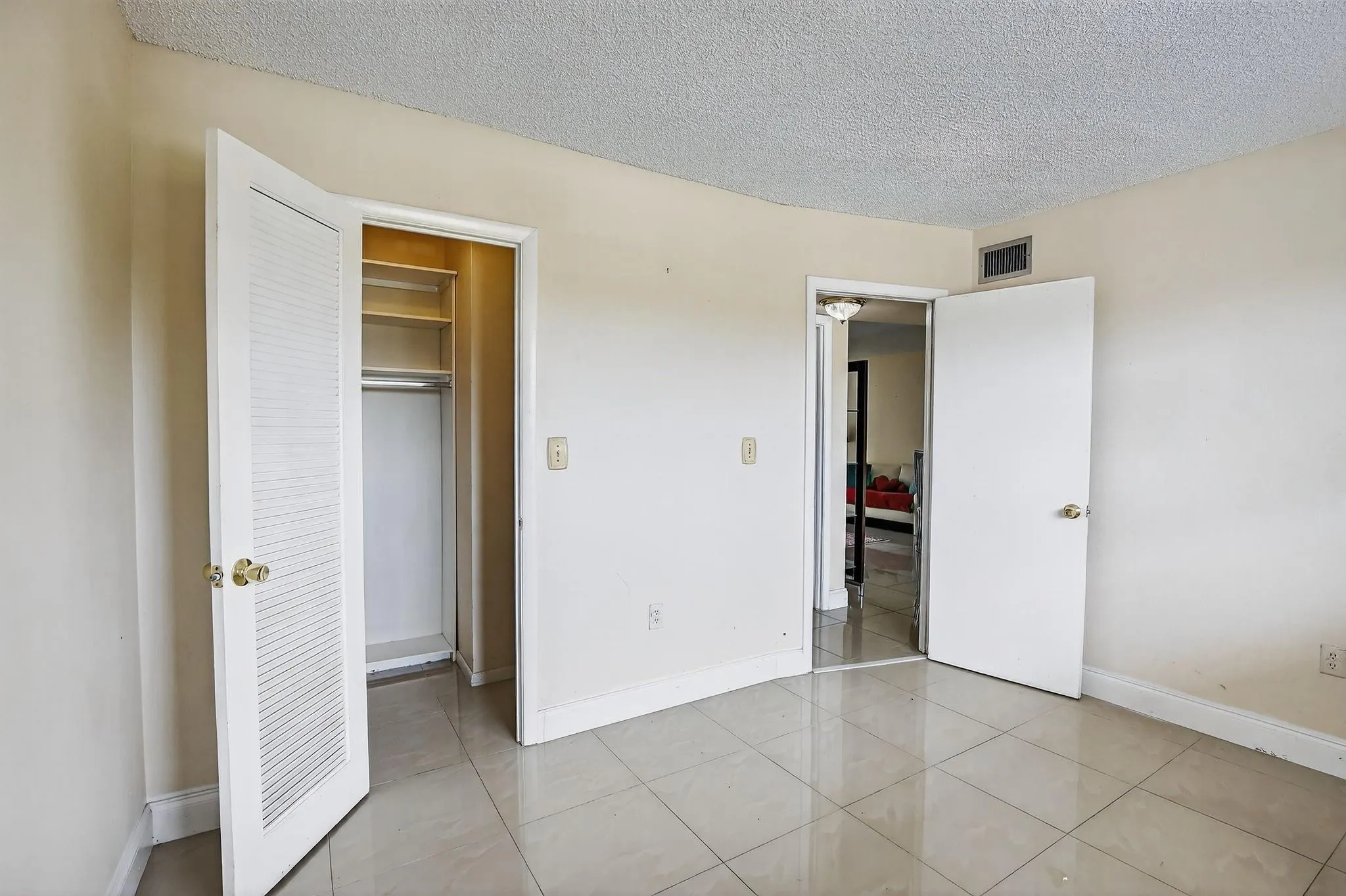 8100 Sunrise Lakes Blvd, #303