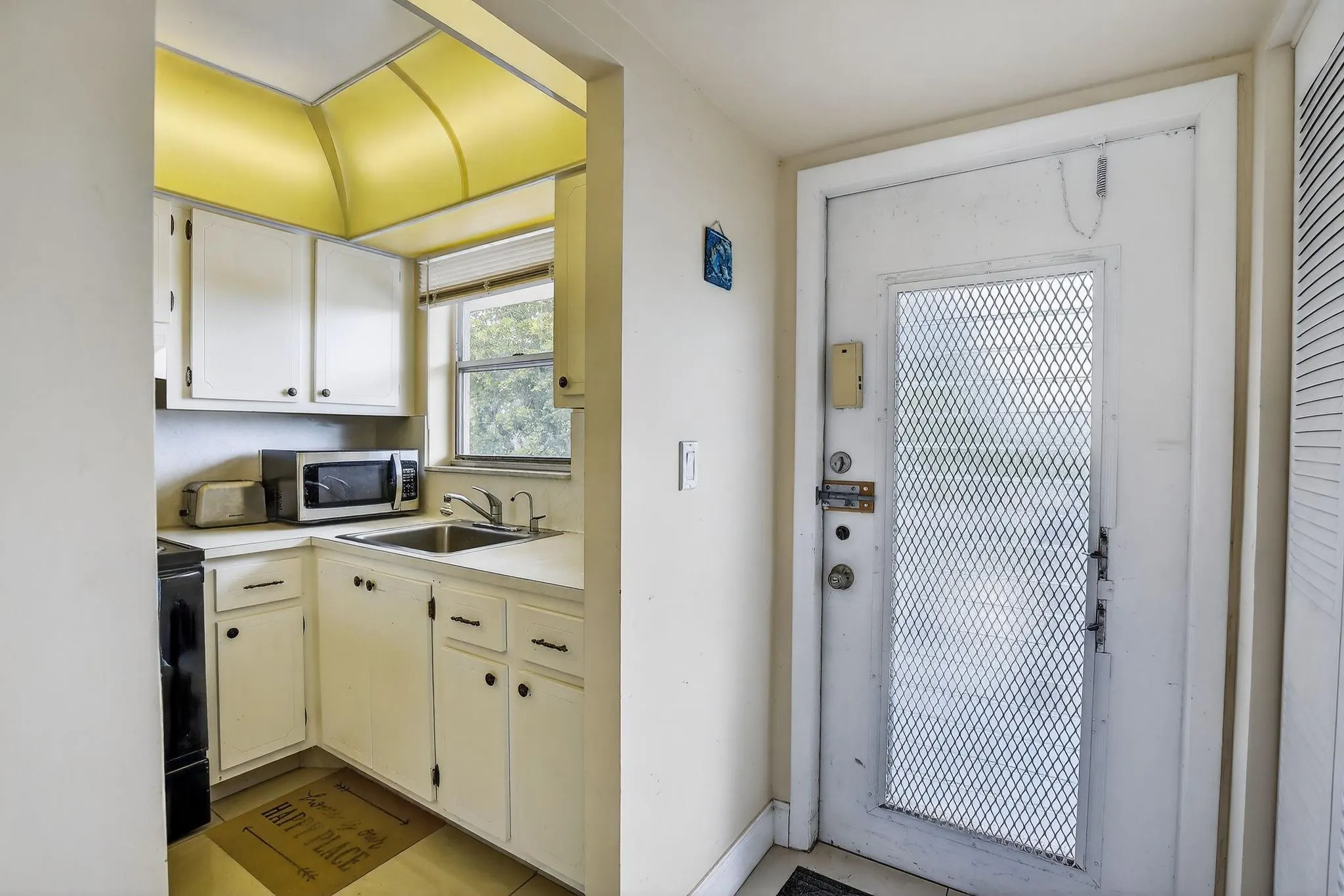 8100 Sunrise Lakes Blvd, #303