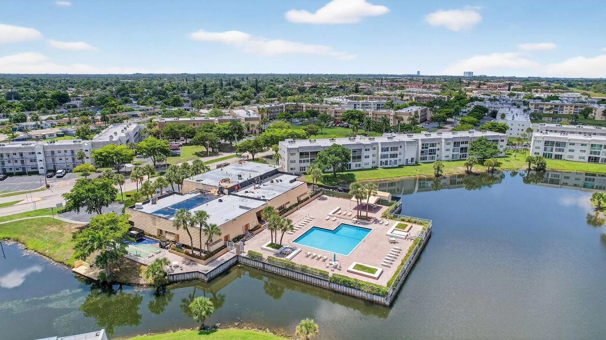 8100 Sunrise Lakes Blvd, #303