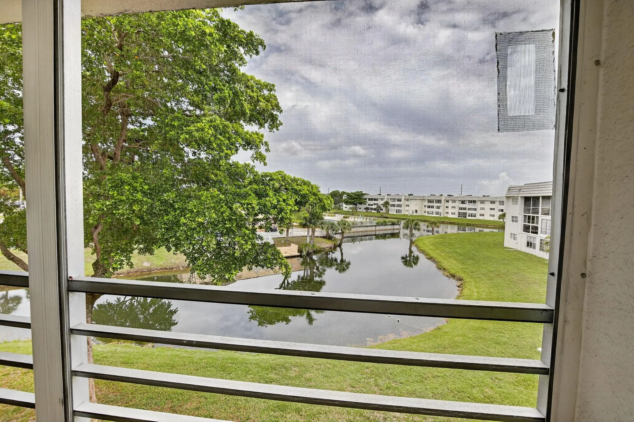 8100 Sunrise Lakes Blvd, #303