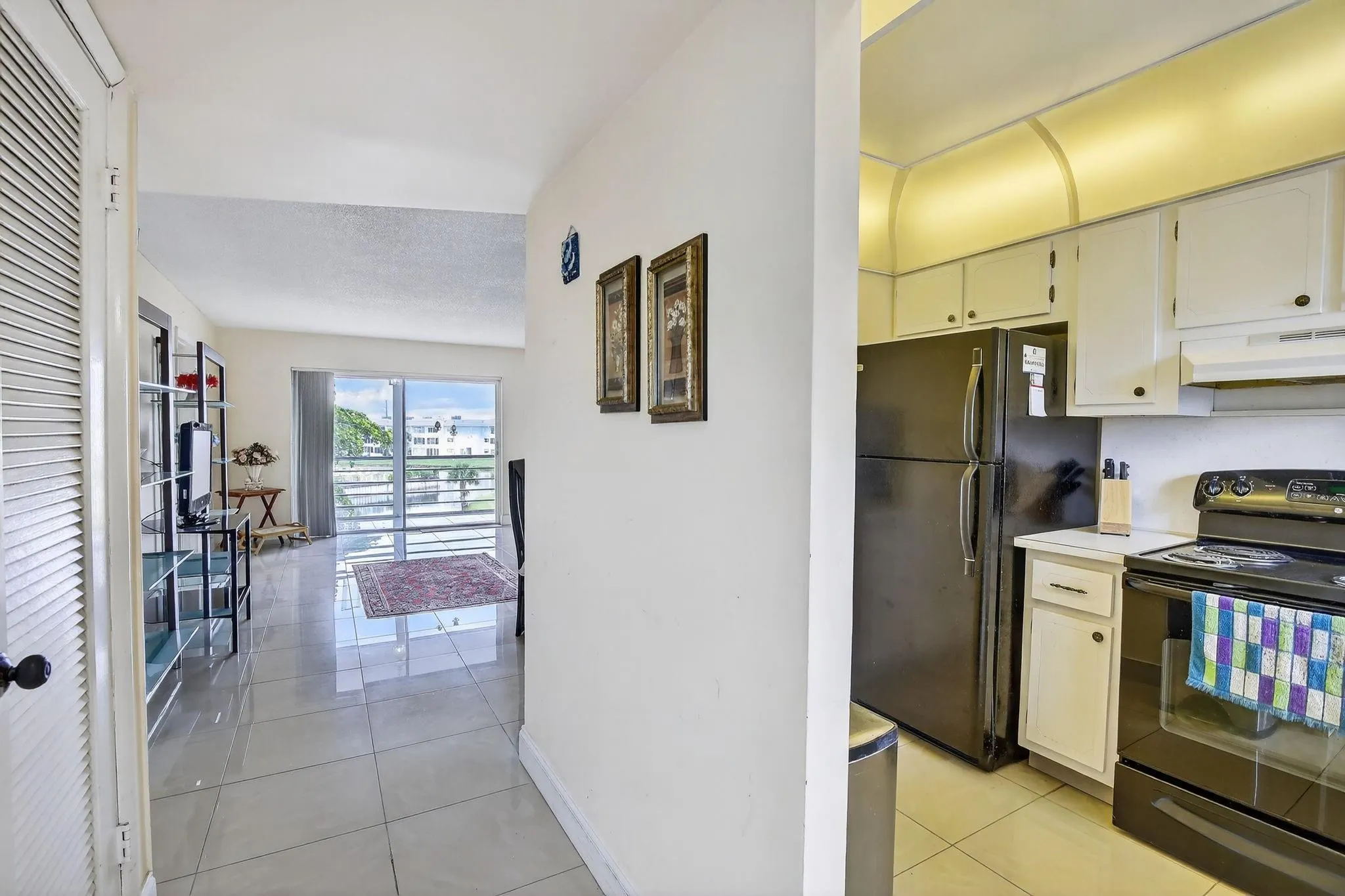 8100 Sunrise Lakes Blvd, #303