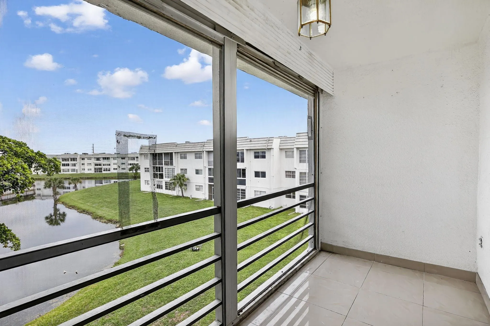 8100 Sunrise Lakes Blvd, #303