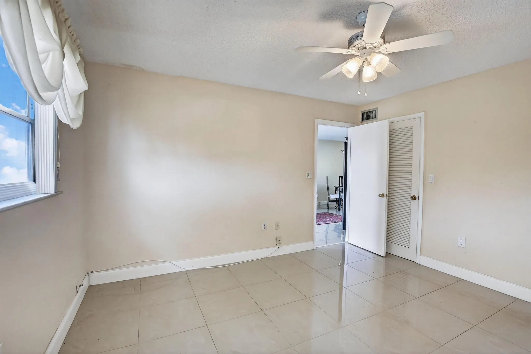 8100 Sunrise Lakes Blvd, #303