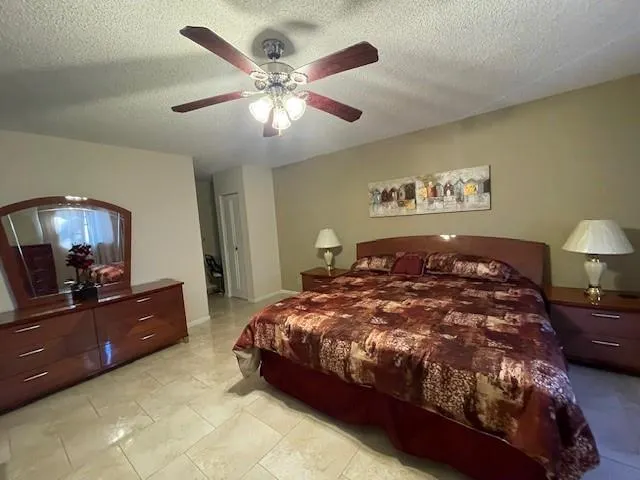 2061 NW 47th Ter, #2P