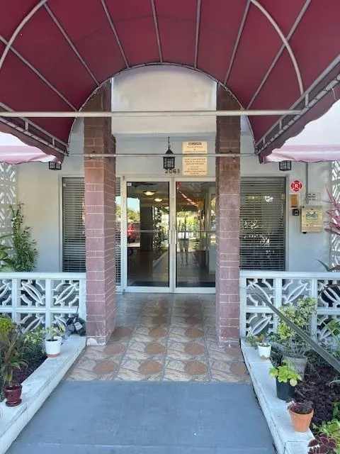 2061 NW 47th Ter, #2P
