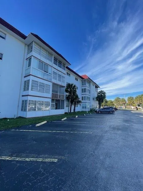 2061 NW 47th Ter, #2P